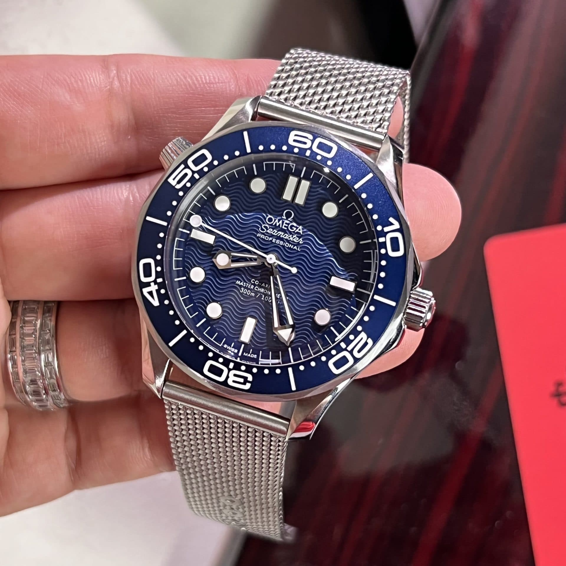 Dong-Ho-Omega-Replica-11-Seamaster-James-Bond-Nha-May-VS-42mm-2-1
