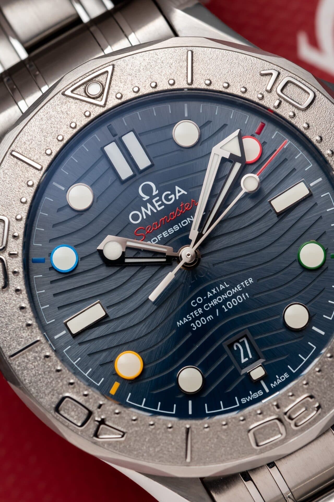 Dong-Ho-Omega-Seamaster-007-Replica-11-Nha-May-VS-Mat-Blue-41mm-1-1