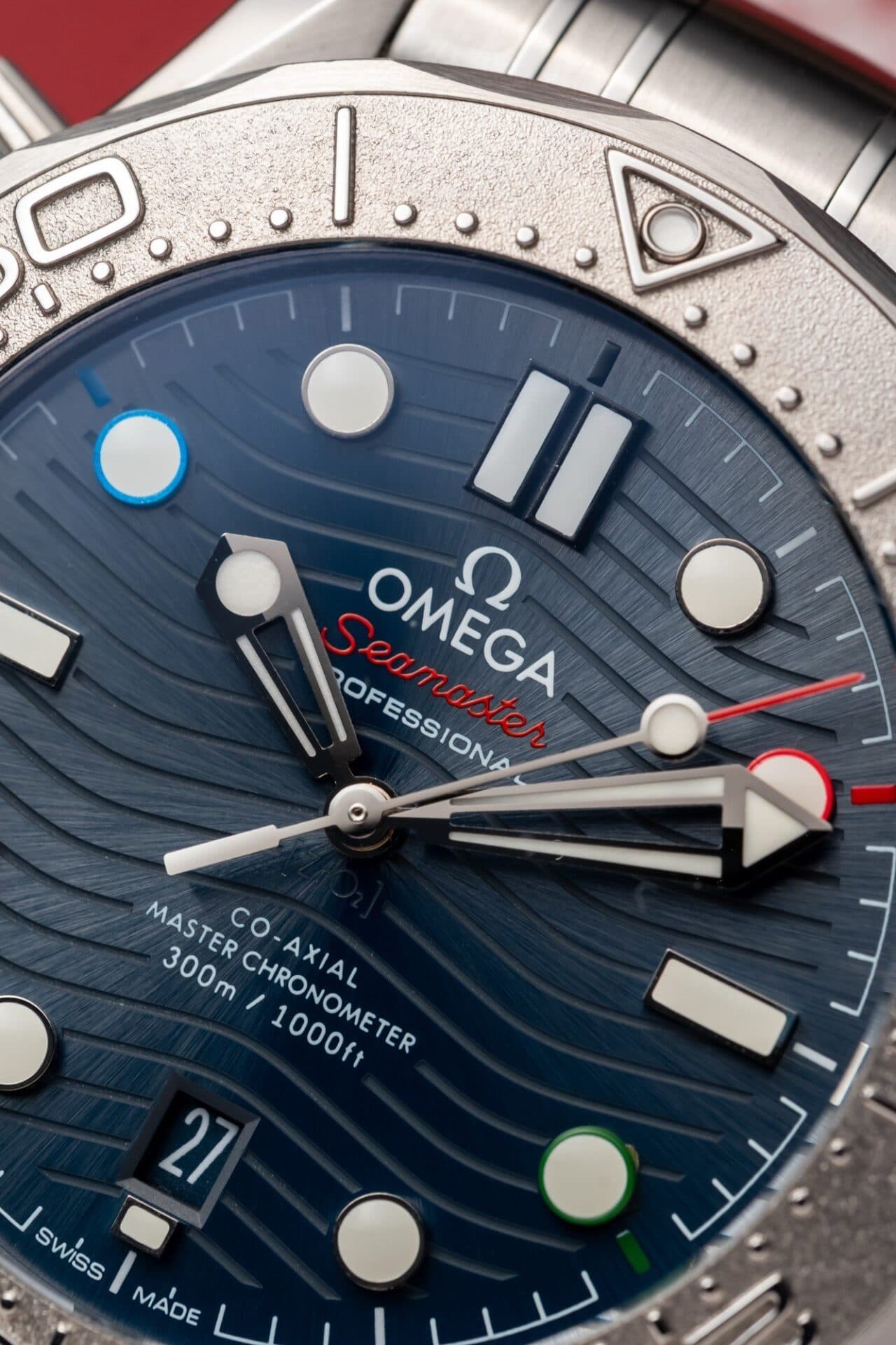 Dong-Ho-Omega-Seamaster-007-Replica-11-Nha-May-VS-Mat-Blue-41mm-2-1
