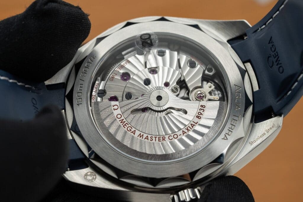 Dong-Ho-Omega-Seamaster-Aqua-Terra-Ban-Do-Day-Cao-Su-2-1