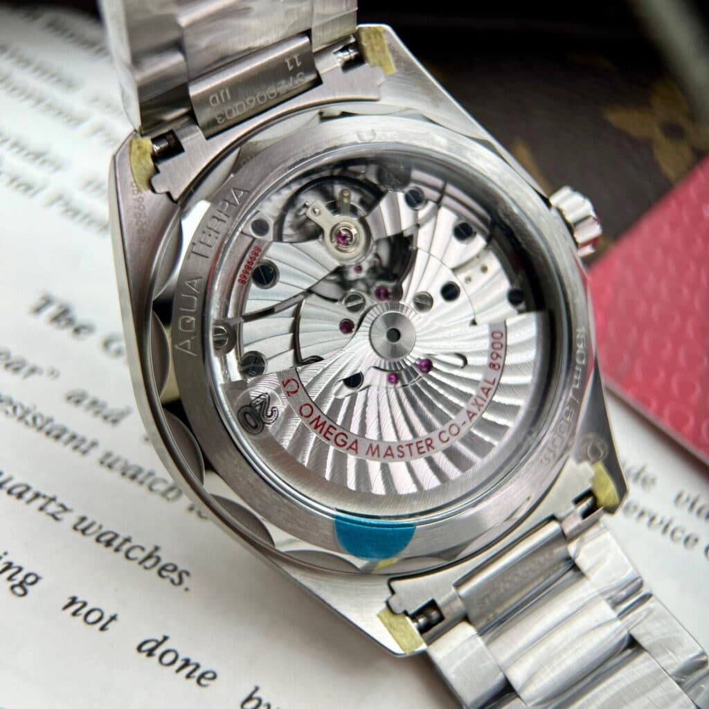 Dong-Ho-Omega-Seamaster-Aqua-Terra-Che-Tac-Mat-Xanh-VSF-41mm-9-1