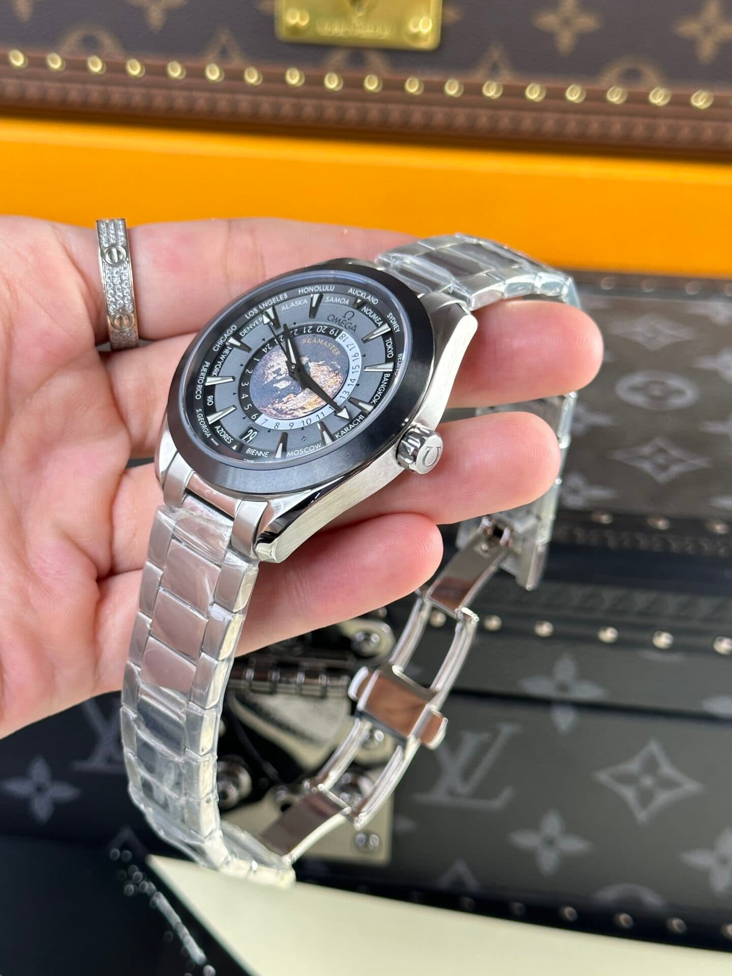 Dong-Ho-Omega-Seamaster-Aqua-Terra-Replica-Cao-Cap-Nhat-43mm-4-1