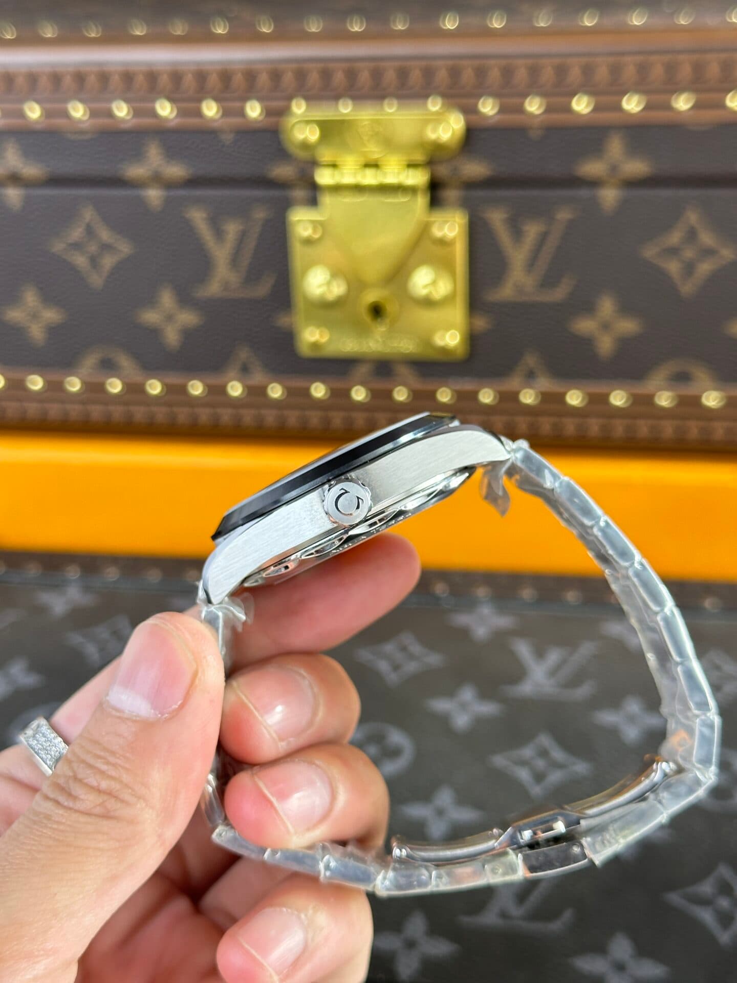 Dong-Ho-Omega-Seamaster-Aqua-Terra-Replica-Cao-Cap-Nhat-43mm-5-1