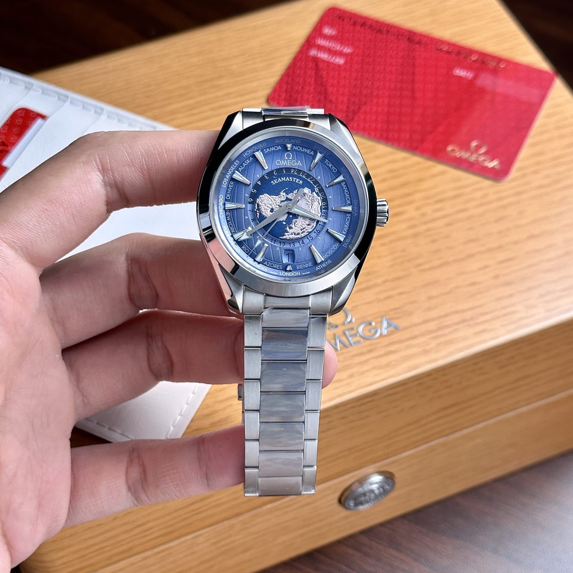 Dong-Ho-Omega-Seamaster-Aqua-Terra-Worldtimer-Mat-Xanh-Duong-VSF-43mm-3-1