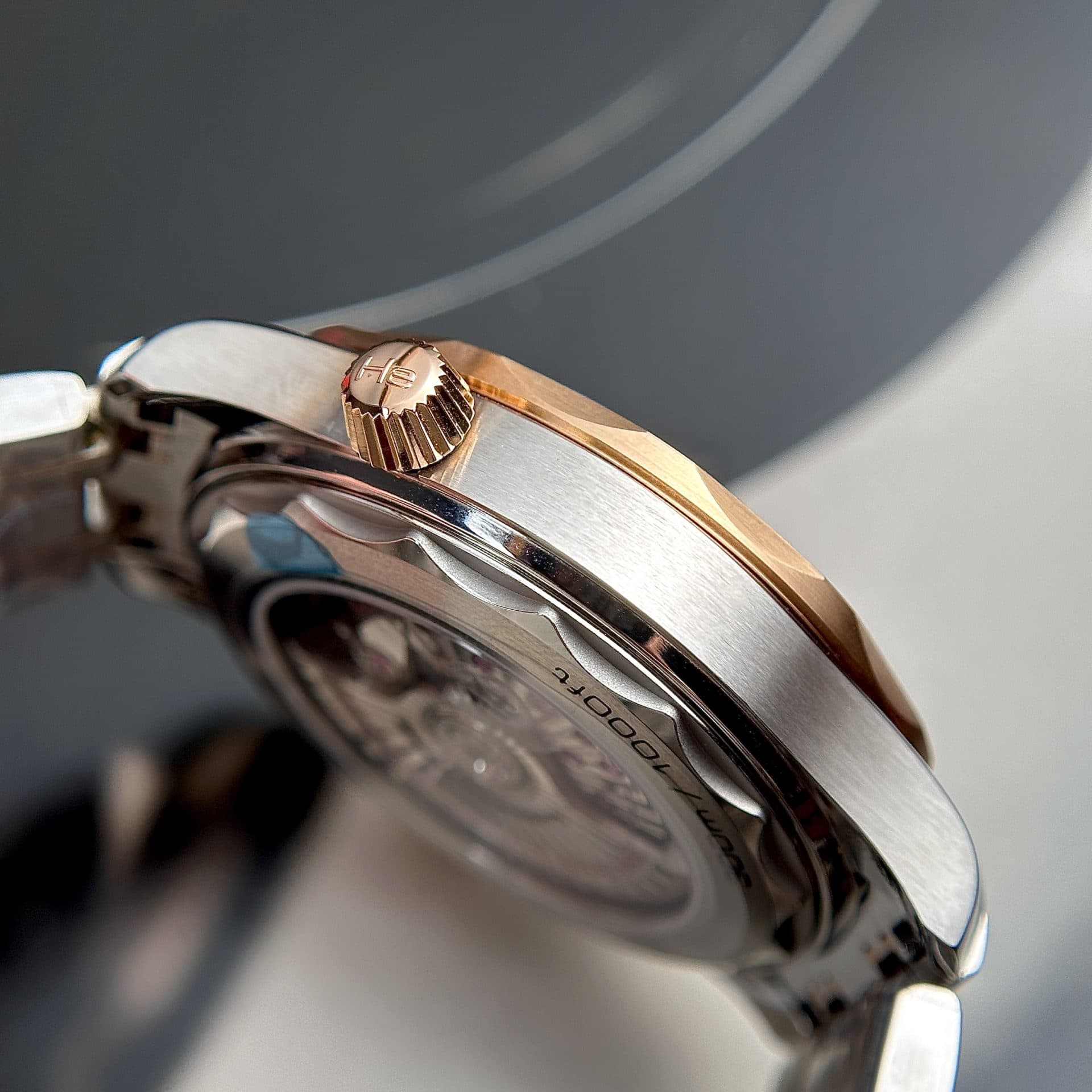 Dong-Ho-Omega-Seamaster-Demi-Vang-Hong-Mat-Xanh-Duong-VSF-42mm-1-1