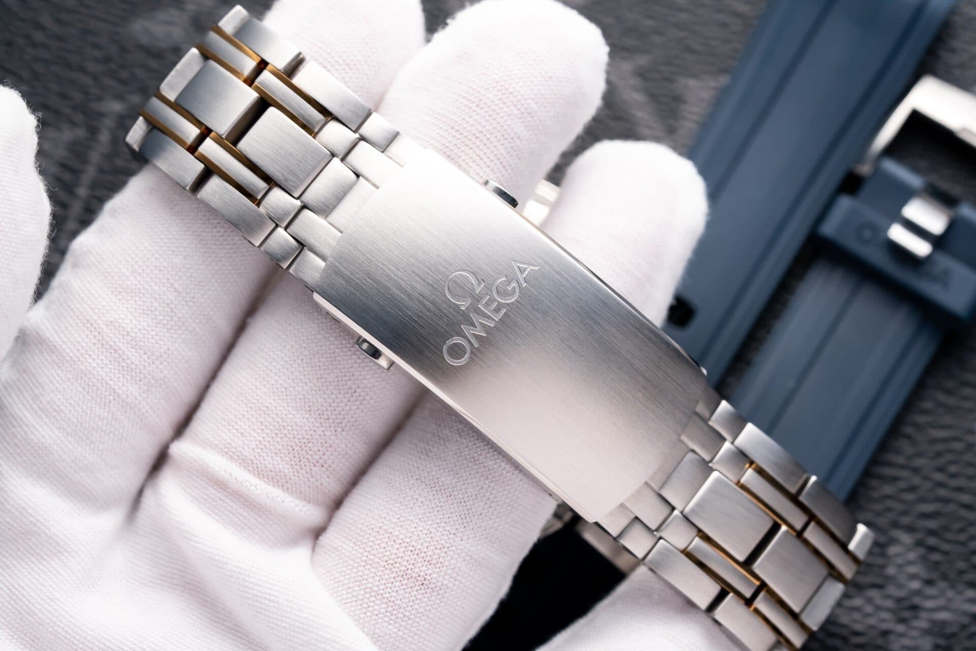 Dong-Ho-Omega-Seamaster-DemiGold-Replcia-11-Mat-Xanh-42mm-7-1