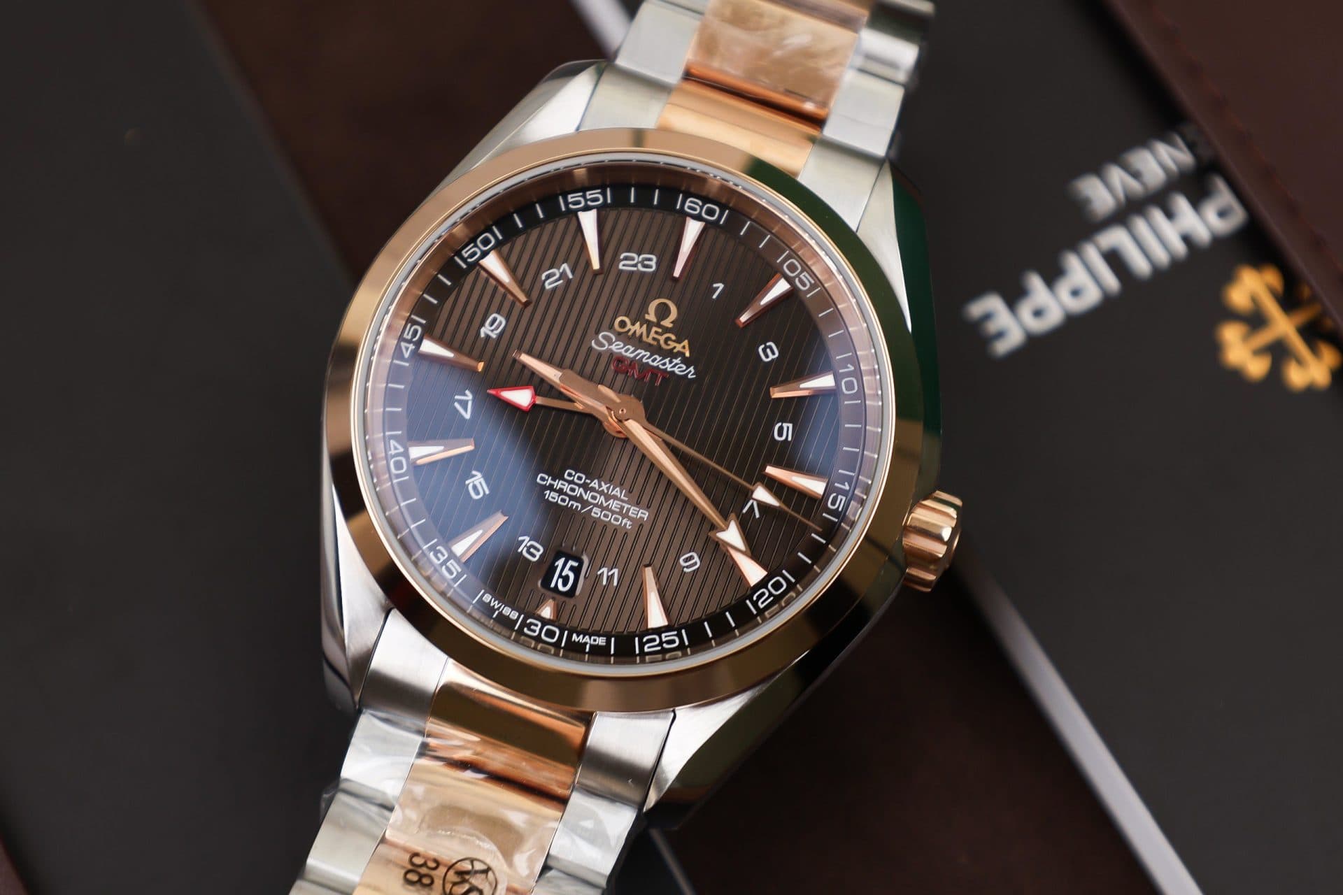 Dong-Ho-Omega-Seamaster-GMT-Replica-11-Mat-Chocolate-VSF-1-1