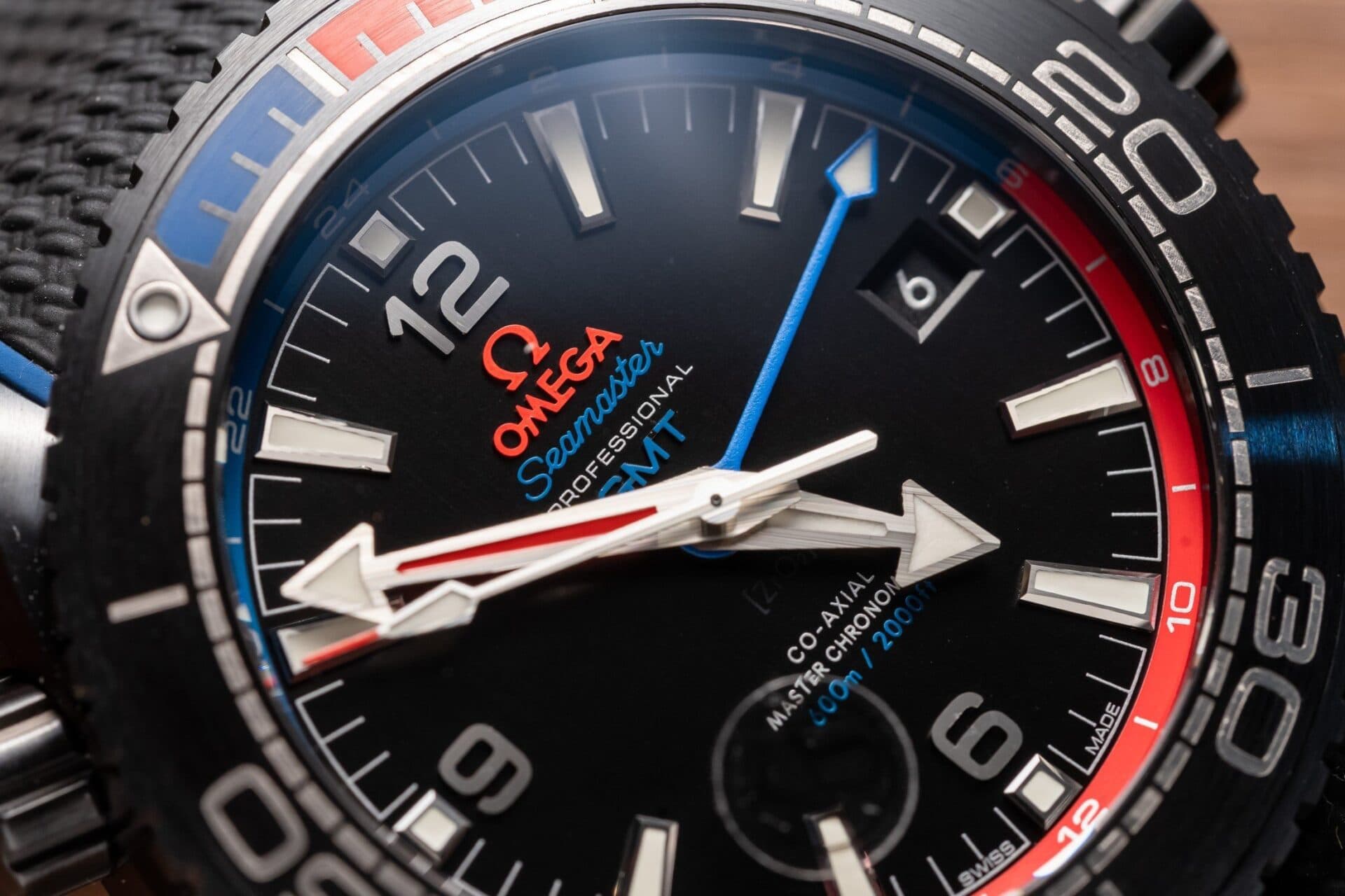 Dong-Ho-Omega-Seamaster-GMT-Replica-Cao-Cap-Nhat-VS-45-8-1