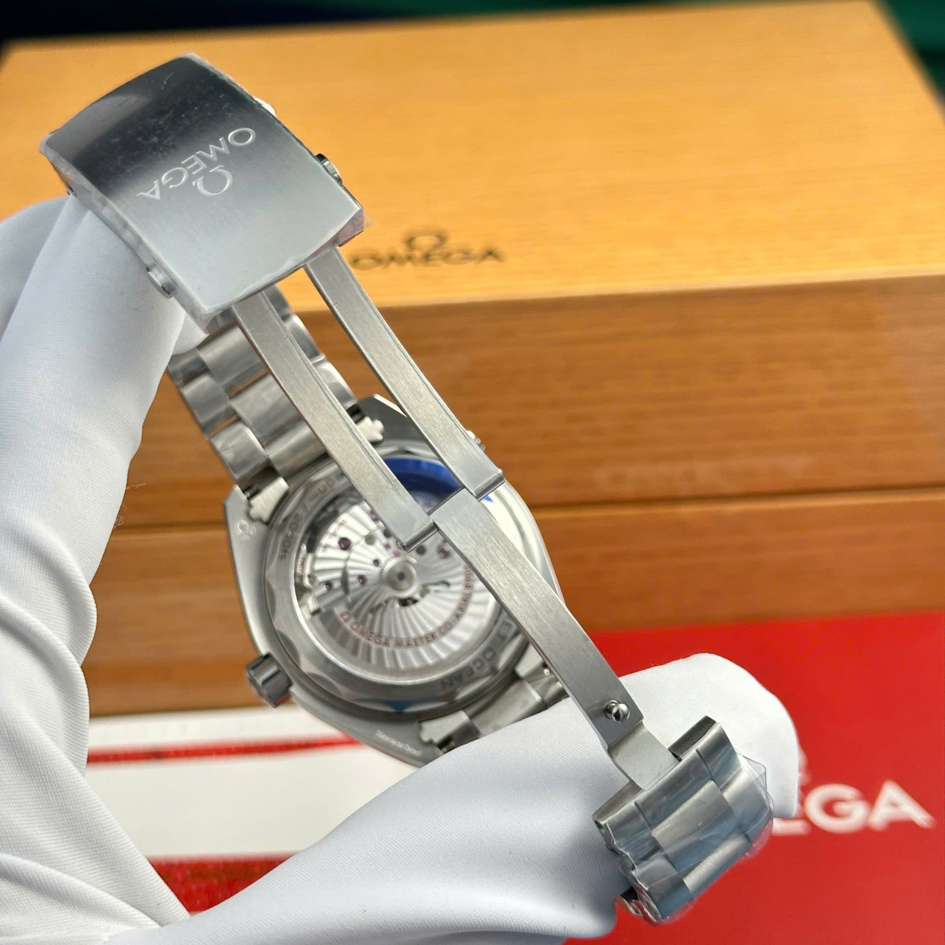 Dong-Ho-Omega-Seamaster-Planet-Ocean-600M-Replica-11-Day-Kim-Loai-VSF-43-8-1