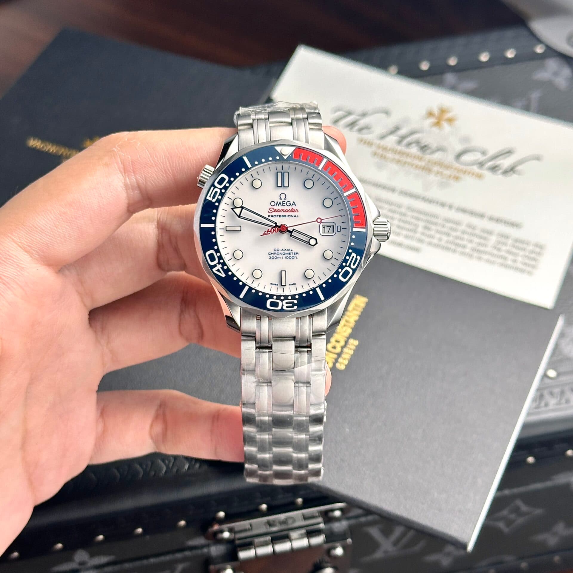 Dong-Ho-Omega-Seamaster-Profesional-007-Replica-11-Nha-May-VS-3-1