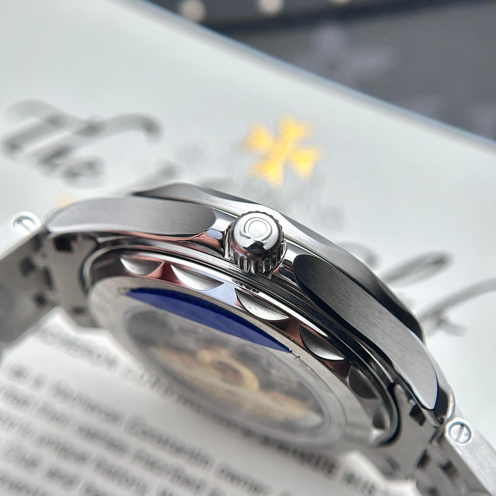 Dong-Ho-Omega-Seamaster-Profesional-007-Replica-11-Nha-May-VS-6-1