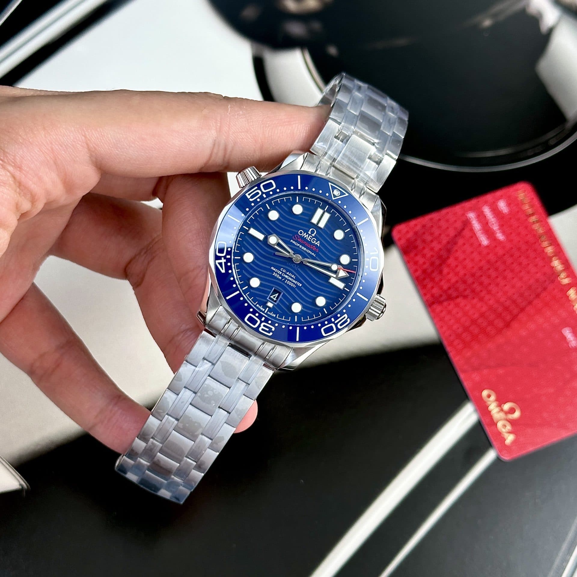Dong-Ho-Omega-Seamaster-Replica-11-Mat-Xanh-Duong-VSF-3-1
