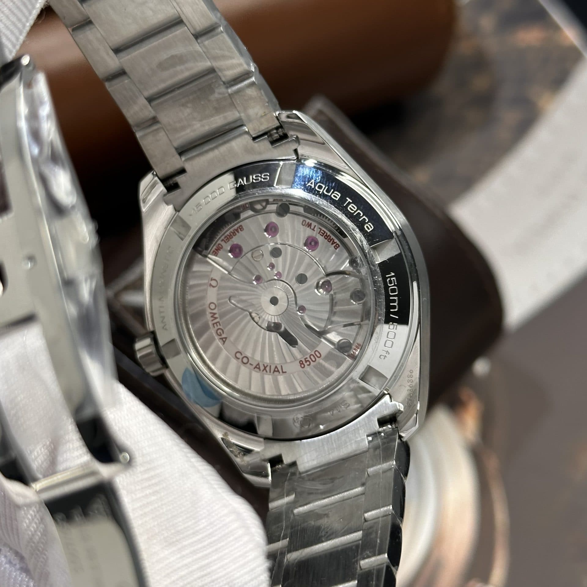Dong-Ho-Omega-Seamaster-Replica-11-Mat-Xanh-Soc-VSF-1-1