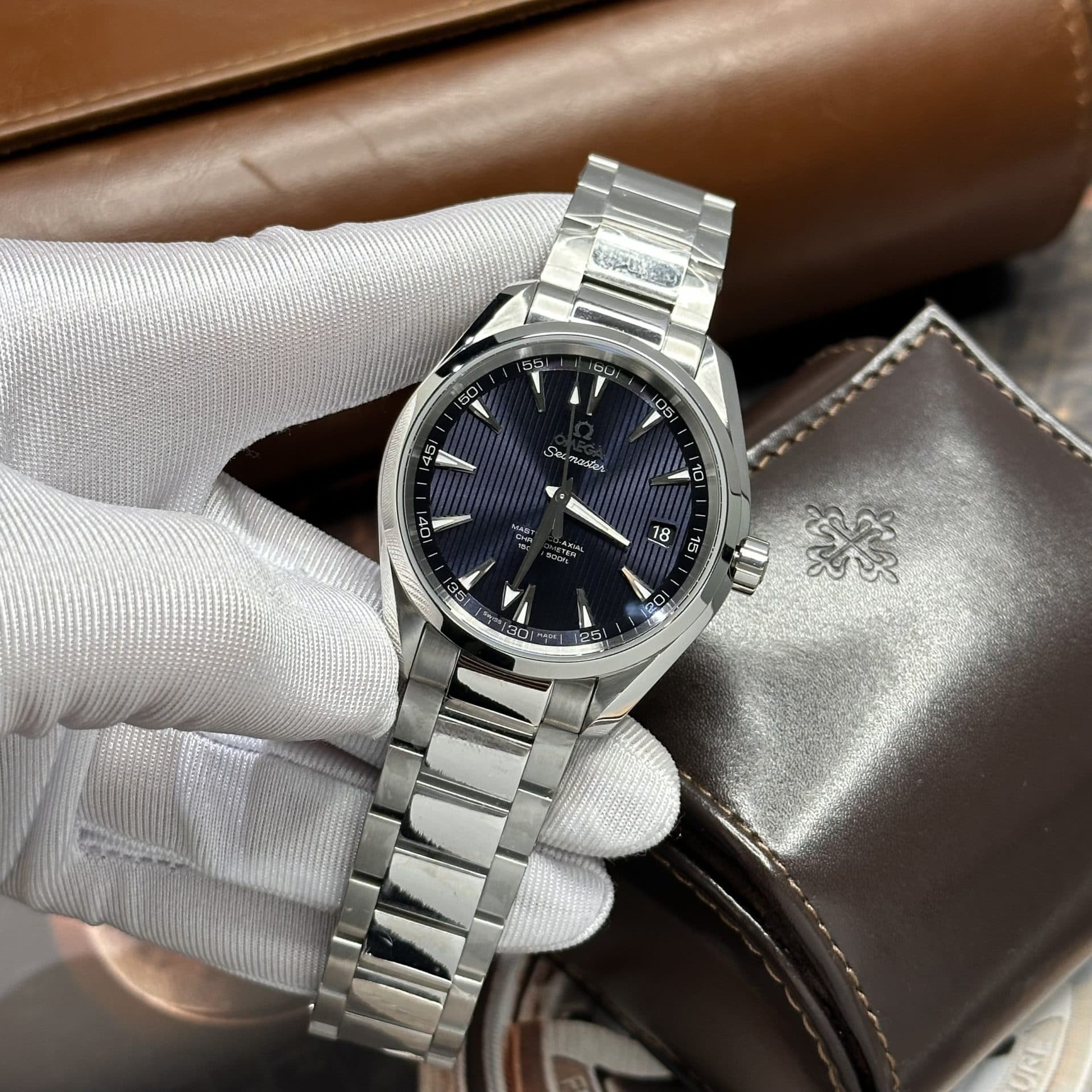 Dong-Ho-Omega-Seamaster-Replica-11-Mat-Xanh-Soc-VSF-3-1