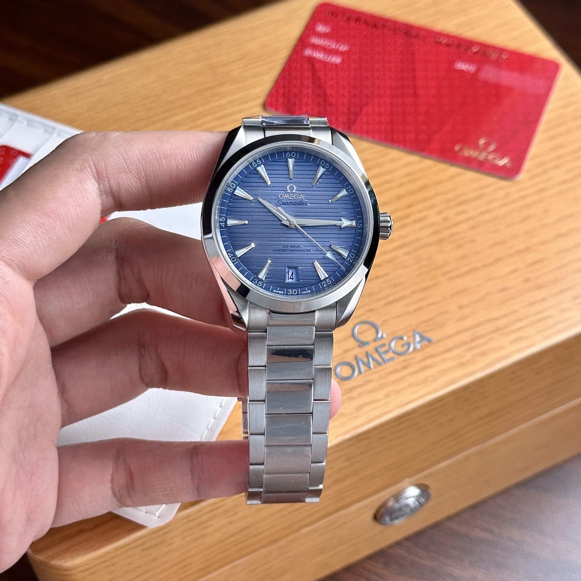Dong-Ho-Omega-Seamaster-Replica-Cao-Cap-Ice-Blue-Dial-Nha-May-VS-41mm-1-1