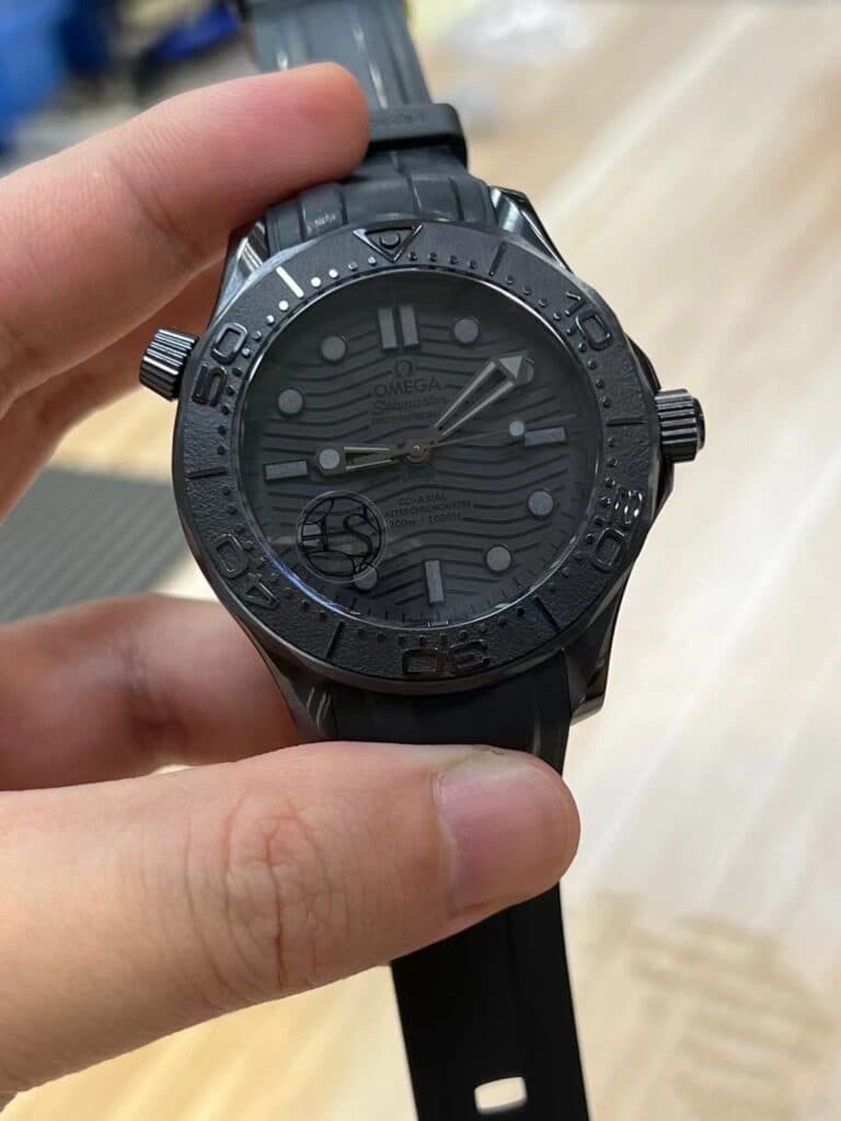 Dong-Ho-Omega-Seamaster-Vo-Gom-Den-Day-Cao-Su-VS-Factory-42mm-3-2