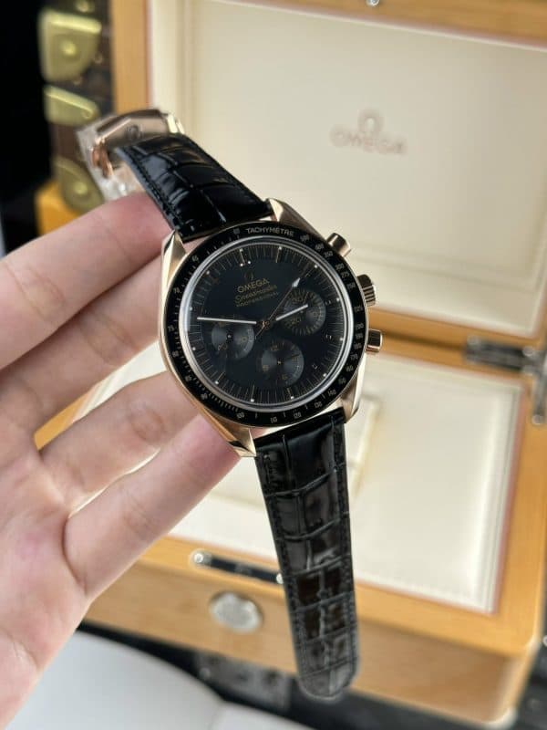 Dong-Ho-Omega-SpeedMaster-MoonWatch-Che-Tac-Mat-Den-Nha-May-RM-44mm-9-1