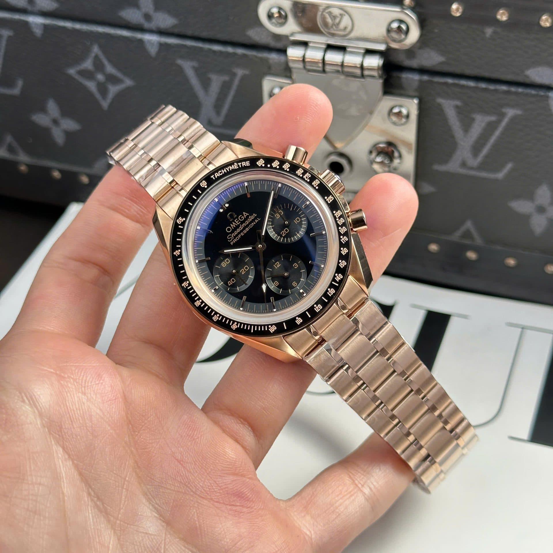 Dong-Ho-Omega-SpeedMaster-MoonWatch-Ma-Vang-Hong-Nha-May-OM-42mm-7-1