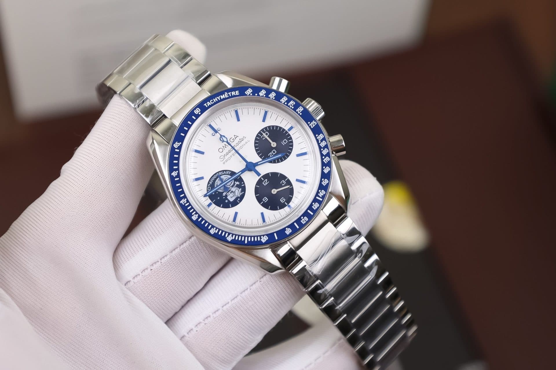 Dong-Ho-Omega-Speedmaster-Snoopy-Avard-Replica-11-N1-Factory-42mm-3-1