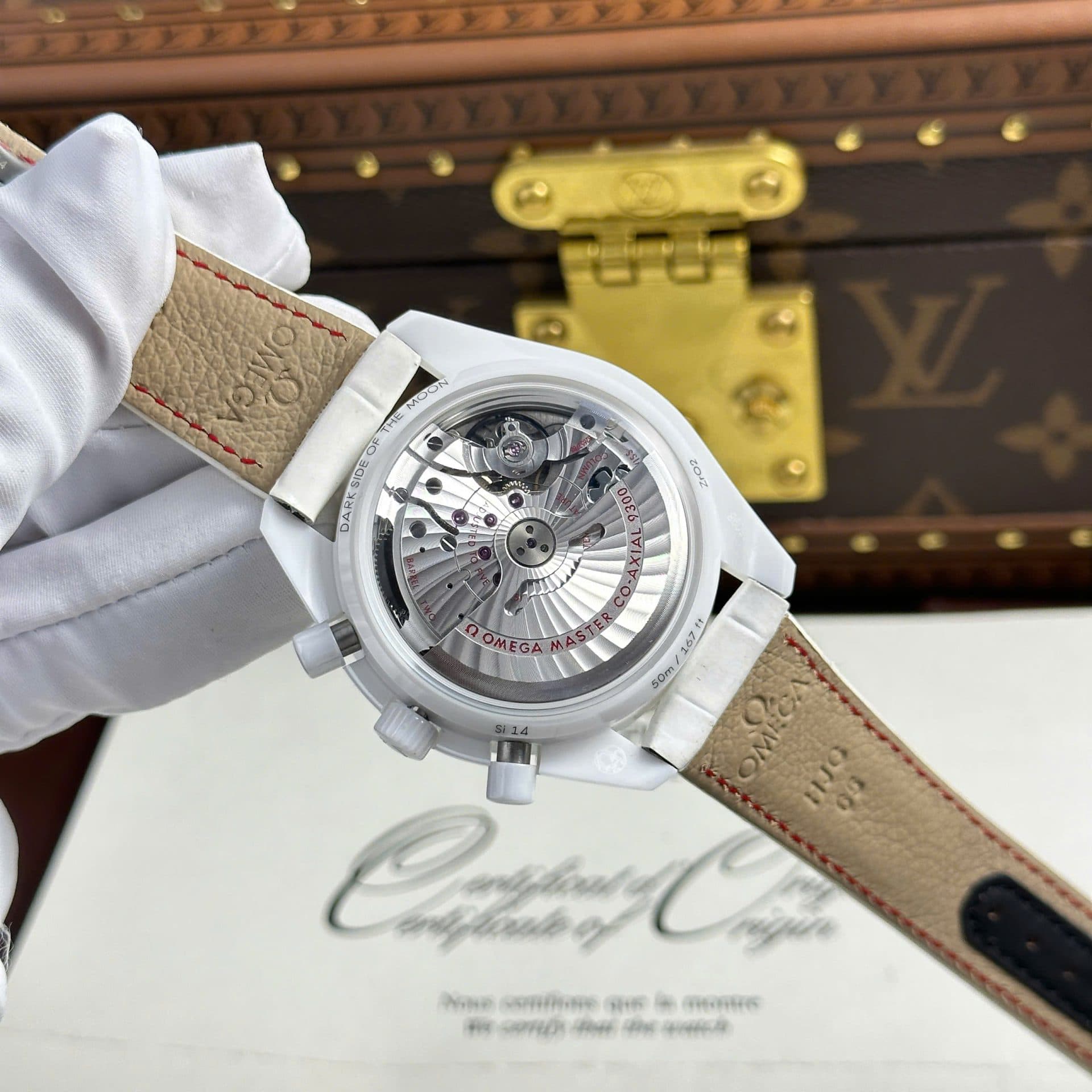 Dong-Ho-Omega-Speedmaster-White-Side-of-The-Moon-Che-Tac-Gom-Trang-N1-44mm-11-1