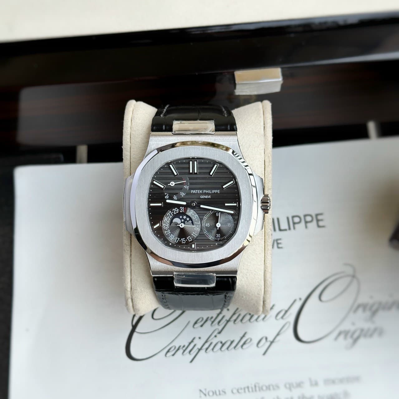 Dong-Ho-Patek-Philippe-5712-Nha-May-GR-Mat-Xam-Day-Da-40mm-1-1