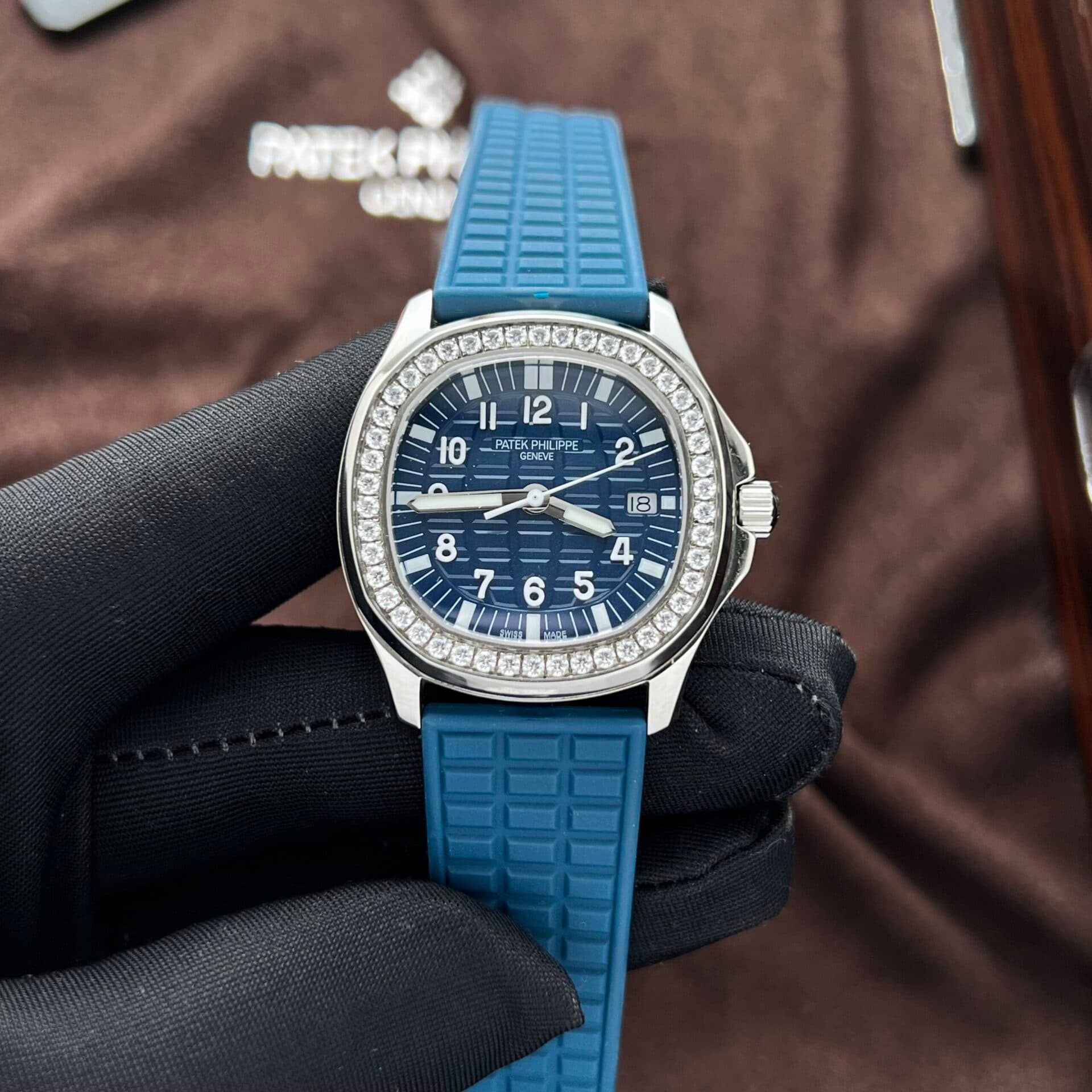 Dong-Ho-Patek-Philippe-Aquanaut-5067-Rep-11-Mau-Xanh-Duong-PPF-2-scaled-1