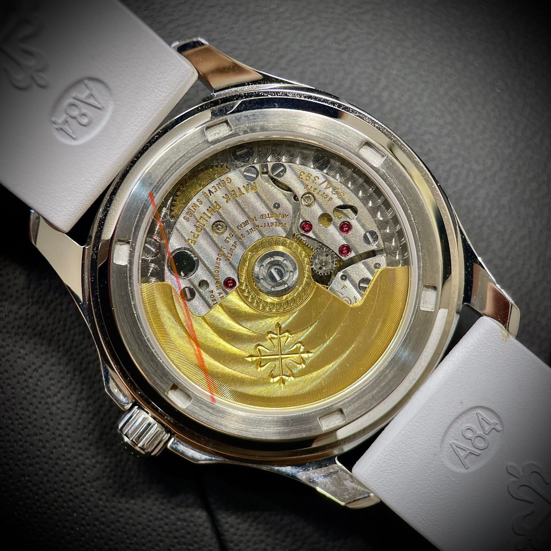 Dong-Ho-Patek-Philippe-Aquanaut-5067G-Rep-11-Mau-Trang-PPF-35-7-1