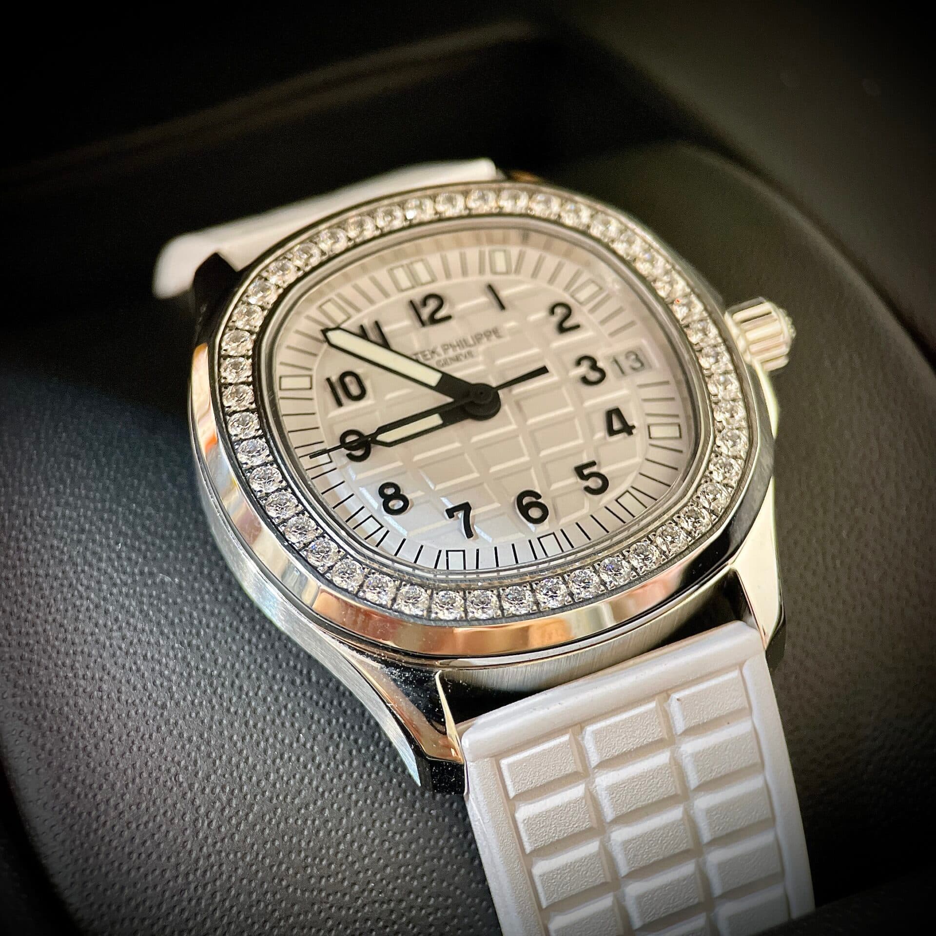 Dong-Ho-Patek-Philippe-Aquanaut-5067G-Rep-11-Mau-Trang-PPF-35-8-1