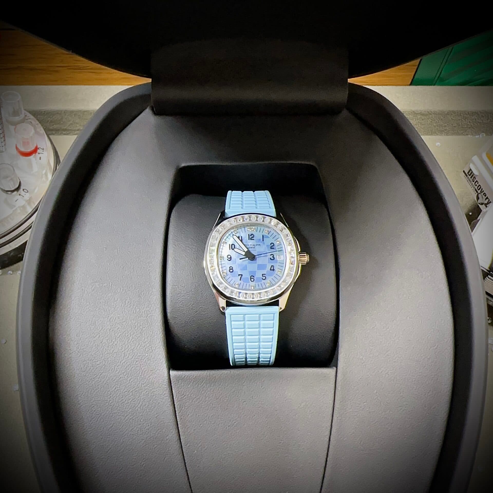 Dong-Ho-Patek-Philippe-Aquanaut-5072R-Mau-Xanh-Duong-Dinh-Da-PPF-3-1