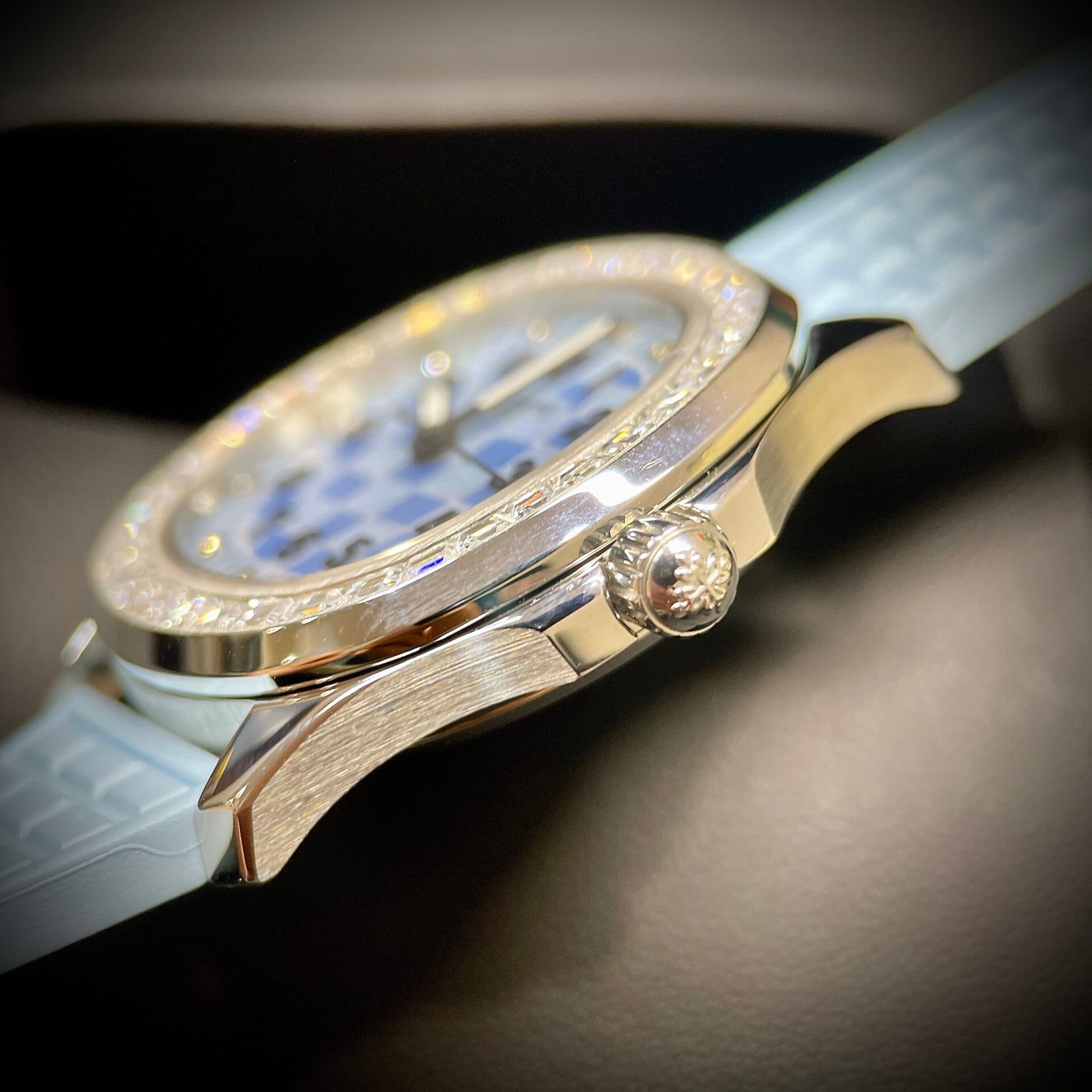 Dong-Ho-Patek-Philippe-Aquanaut-5072R-Mau-Xanh-Duong-Dinh-Da-PPF-6-1