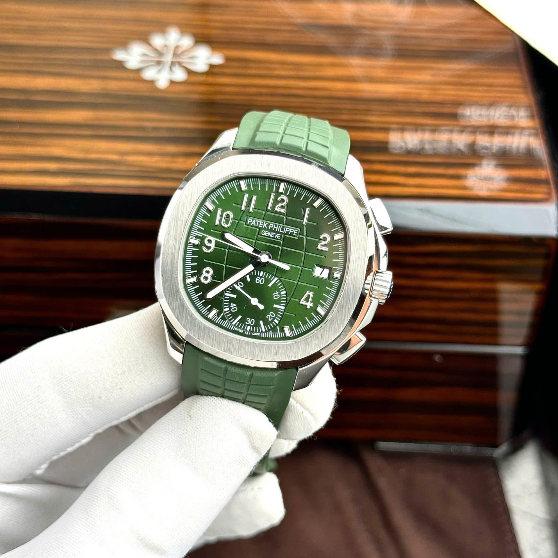 Dong-Ho-Patek-Philippe-Aquanaut-5968G-Replica-11-Cao-Cap-Mau-Xanh-Kaki-42-6-1