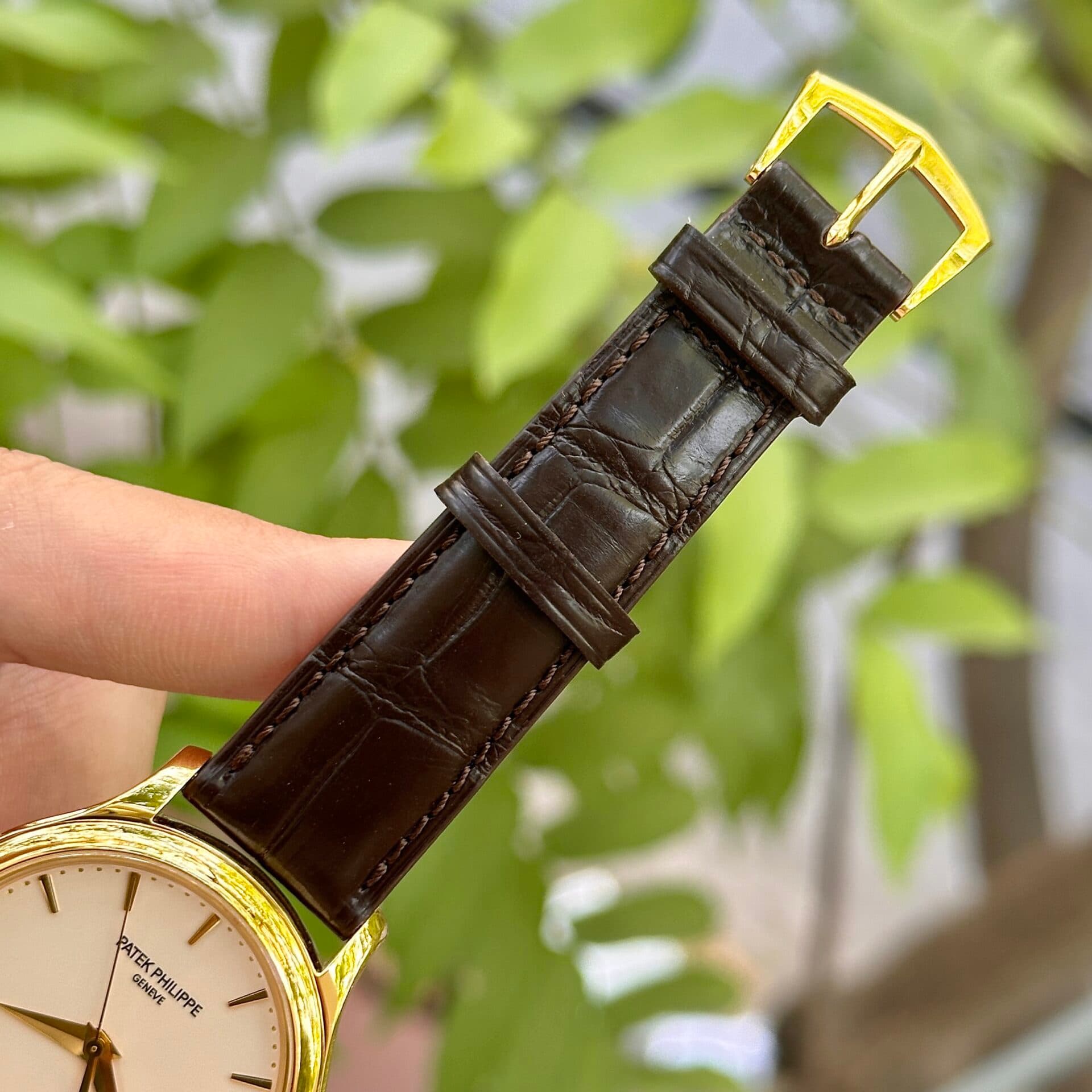 Dong-Ho-Patek-Philippe-Calatrava-5227J-Rep-11-Nha-May-3K-39mm-8-1