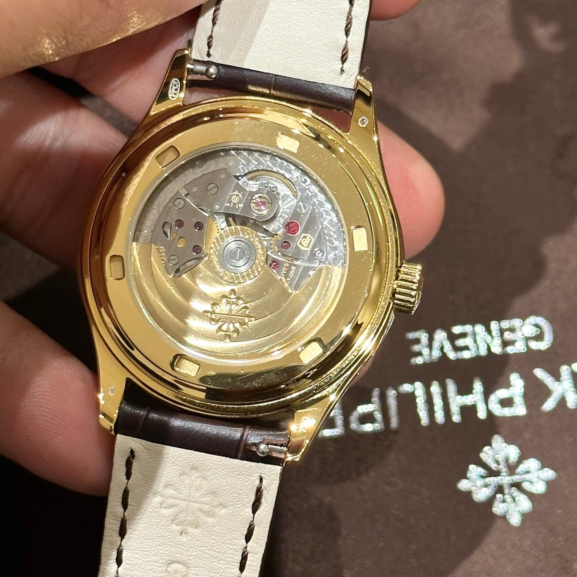 Dong-Ho-Patek-Philippe-Complications-5146J-Replica-11-39mm-6-1