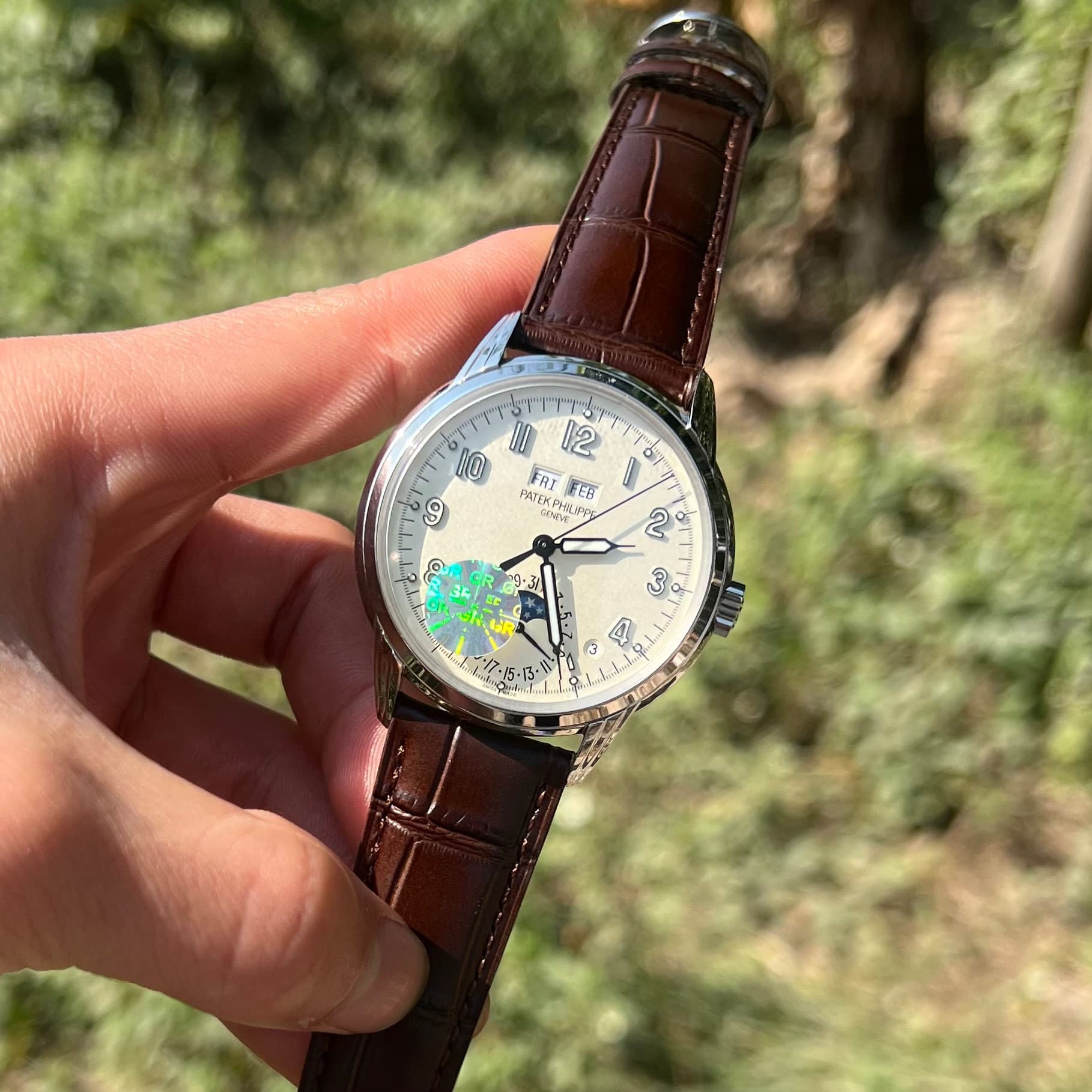 Dong-Ho-Patek-Philippe-Complications-5320G-Replica-40mm-5-1