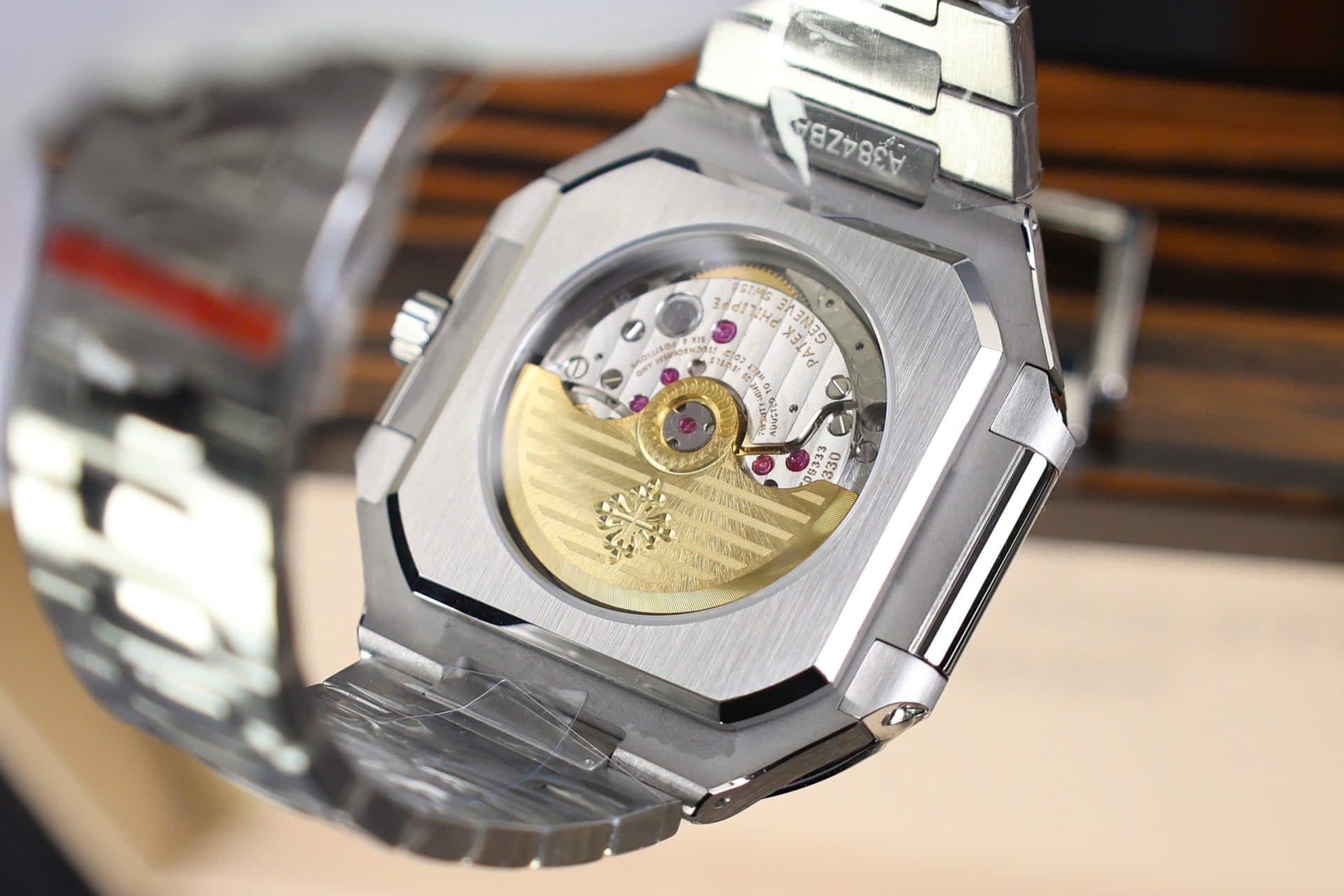 Dong-Ho-Patek-Philippe-Cubitus-5821-Mat-Den-Replica-Nha-May-TW-45mm-1-1