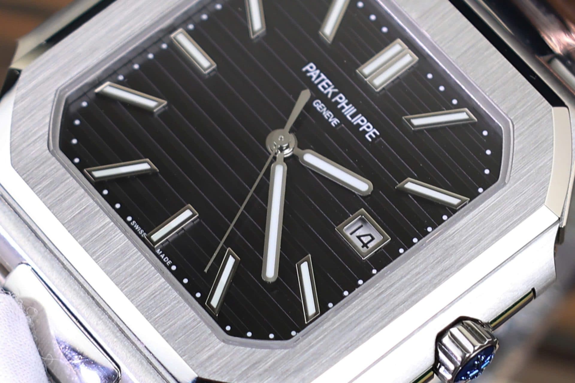 Dong-Ho-Patek-Philippe-Cubitus-5821-Mat-Den-Replica-Nha-May-TW-45mm-4-1
