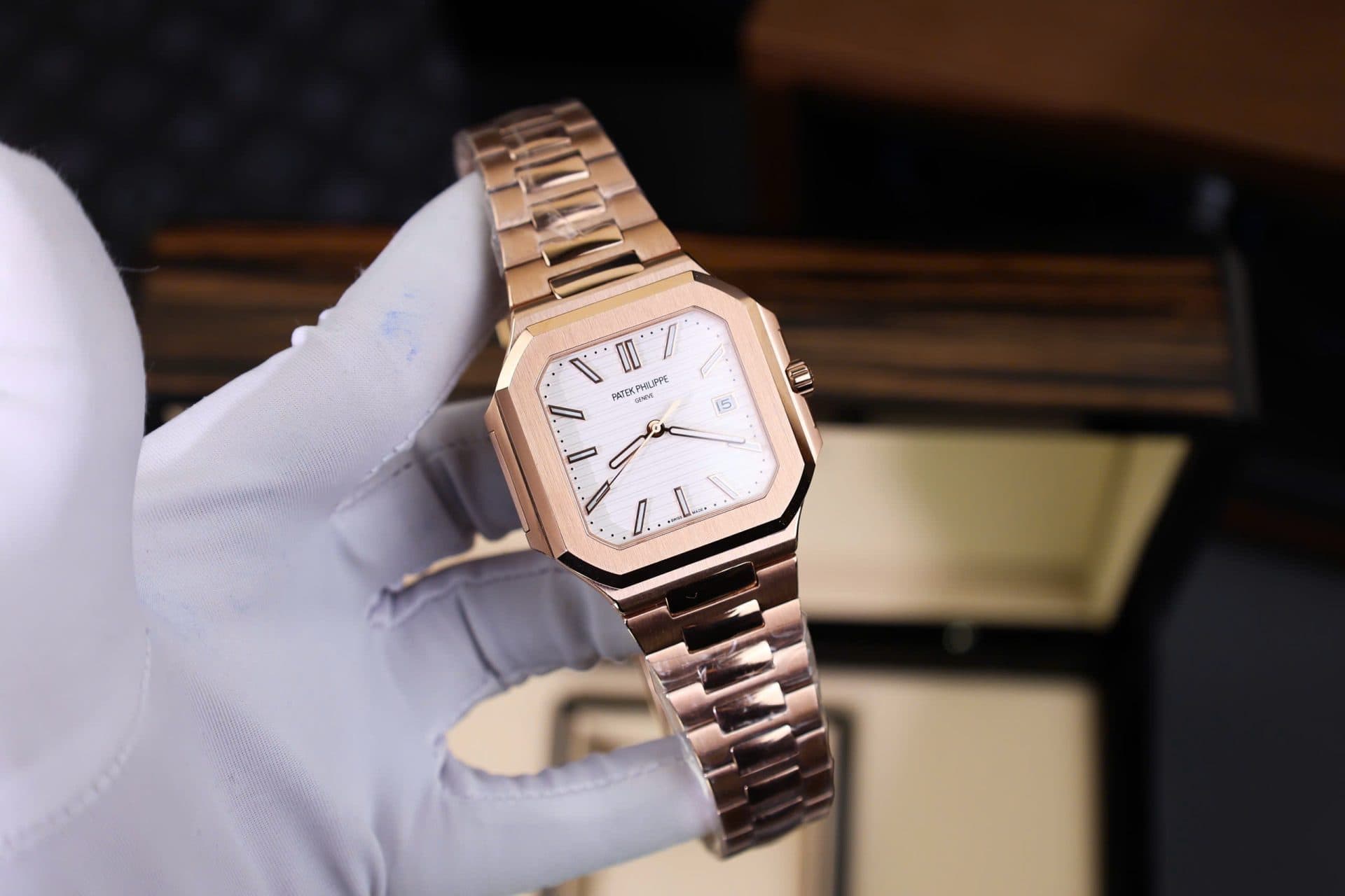 Dong-Ho-Patek-Philippe-Cubitus-5821-Mat-Trang-Rep-Cao-Cap-Xuong-TW-45mm-8-1