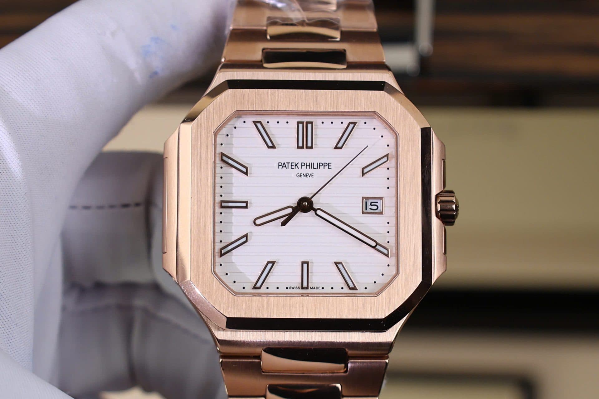 Dong-Ho-Patek-Philippe-Cubitus-5821-Mat-Trang-Rep-Cao-Cap-Xuong-TW-45mm-9-1