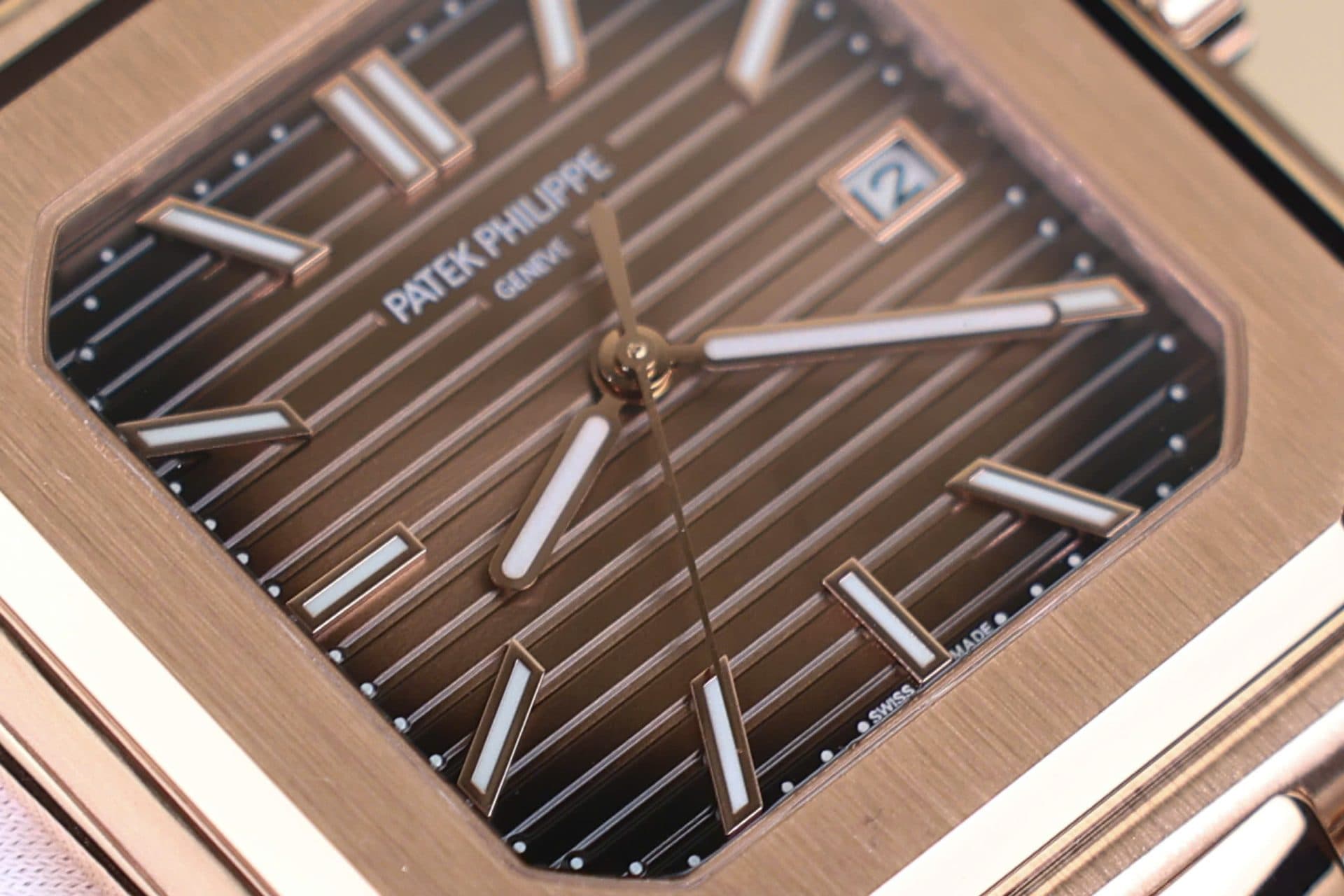 Dong-Ho-Patek-Philippe-Cubitus-5821-Rep-11-Ma-Vang-Hong-Mat-Chocolate-3-1