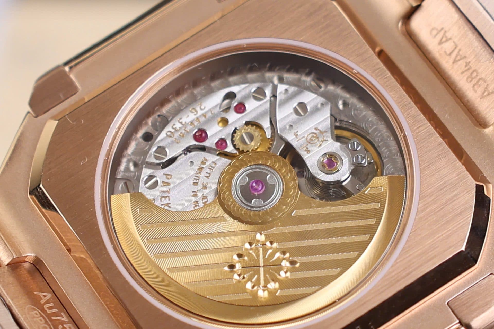 Dong-Ho-Patek-Philippe-Cubitus-5821-Rep-11-Ma-Vang-Hong-Mat-Chocolate-4-1