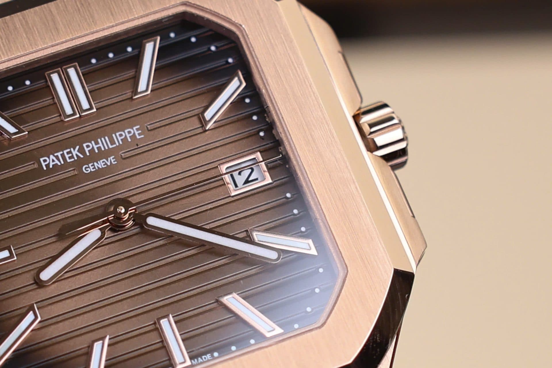 Dong-Ho-Patek-Philippe-Cubitus-5821-Rep-11-Ma-Vang-Hong-Mat-Chocolate-5-1