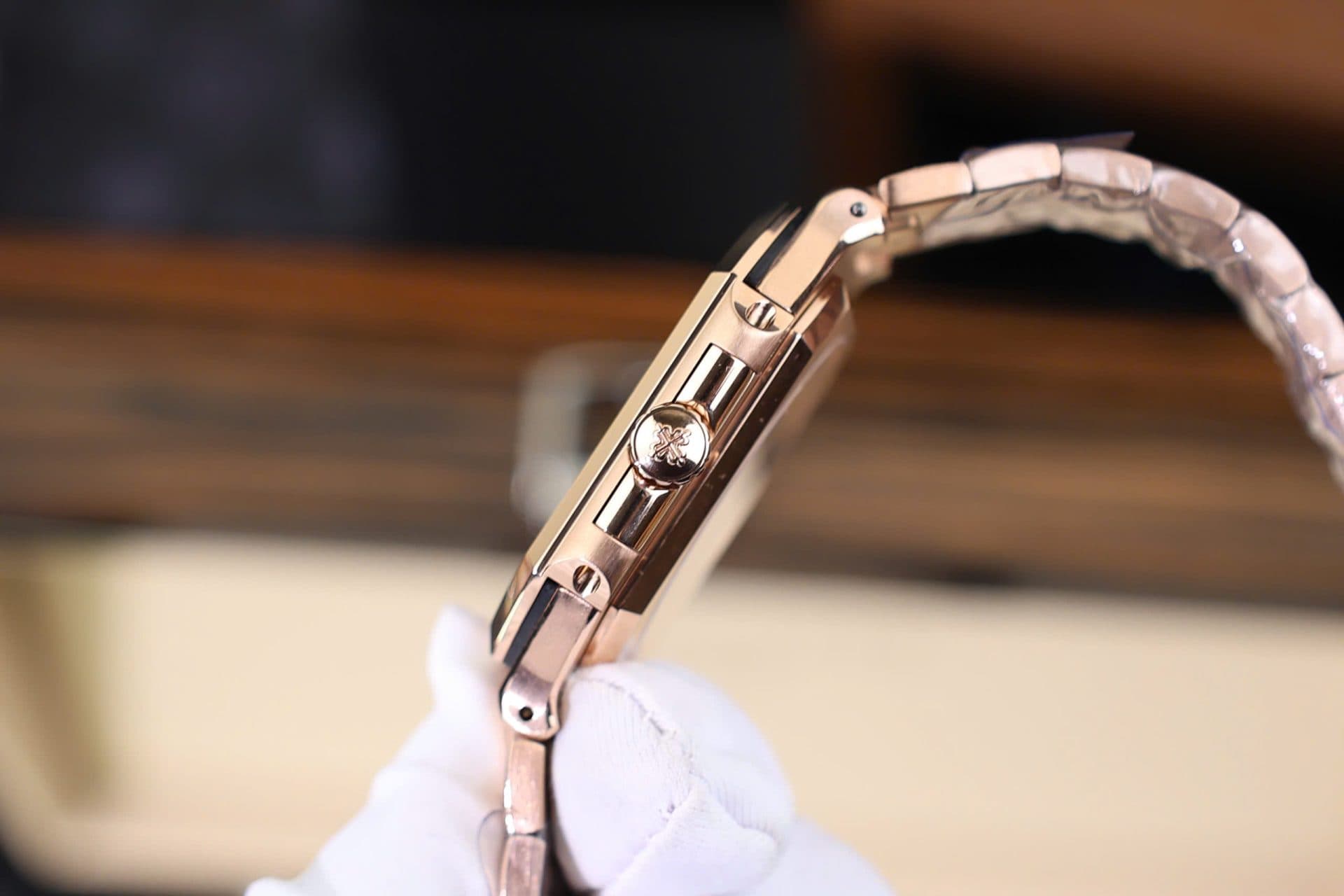 Dong-Ho-Patek-Philippe-Cubitus-5821-Rep-11-Ma-Vang-Hong-Mat-Chocolate-6-1