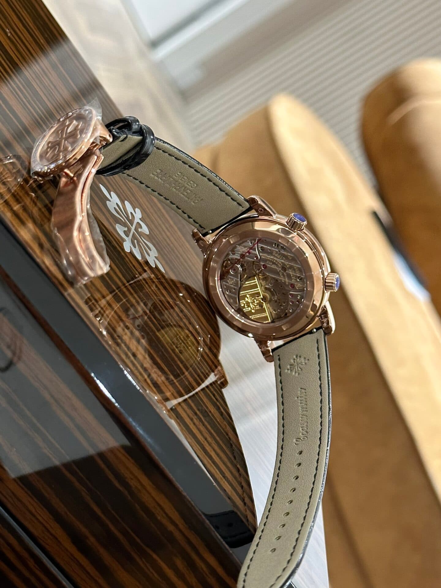 Dong-Ho-Patek-Philippe-Grand-Complications-6104R-Replica-11-44mm-3-1