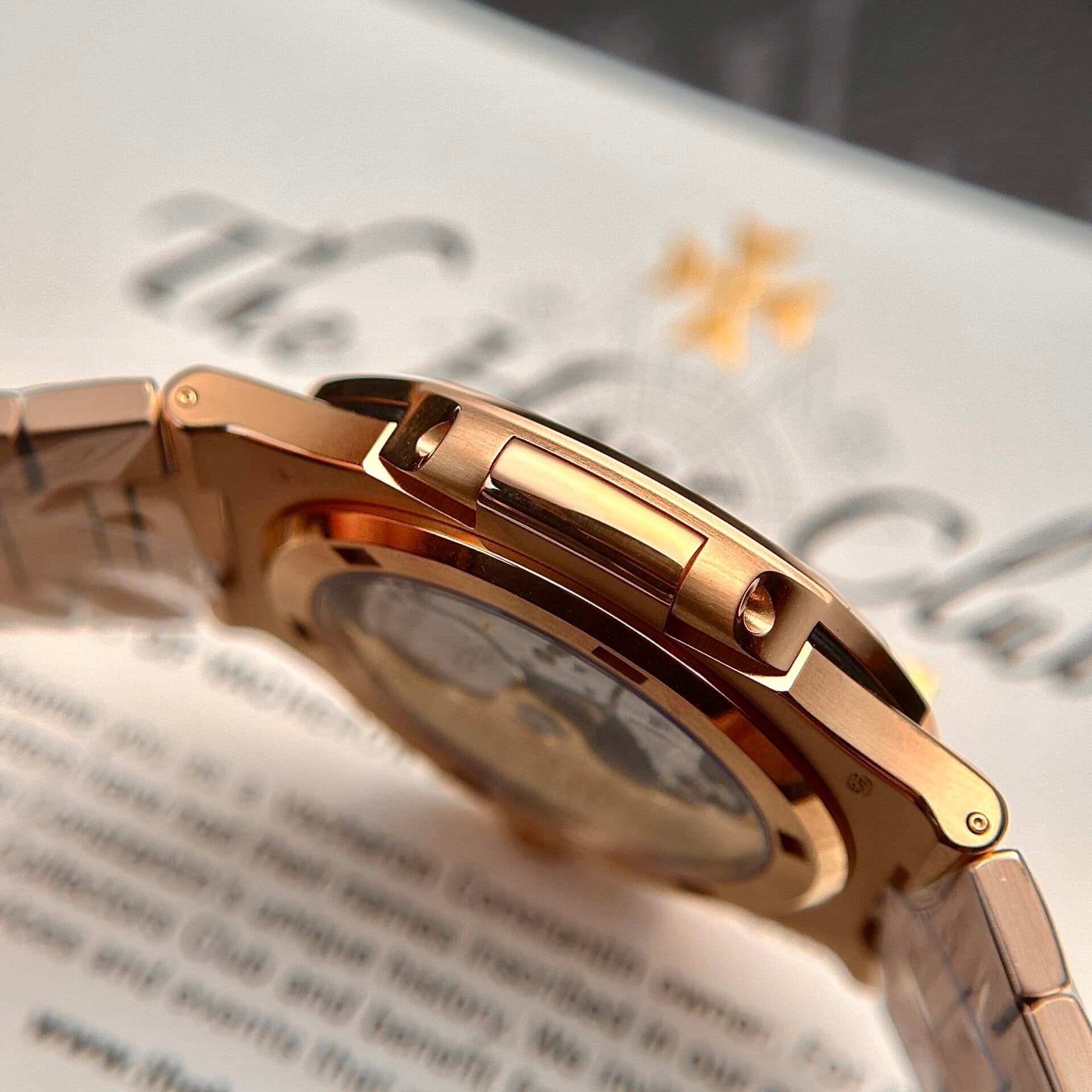 Dong-Ho-Patek-Philippe-Nautilus-5711-Mat-Nau-Vo-Vang-Hong-3K-Factory-40mm-5-1