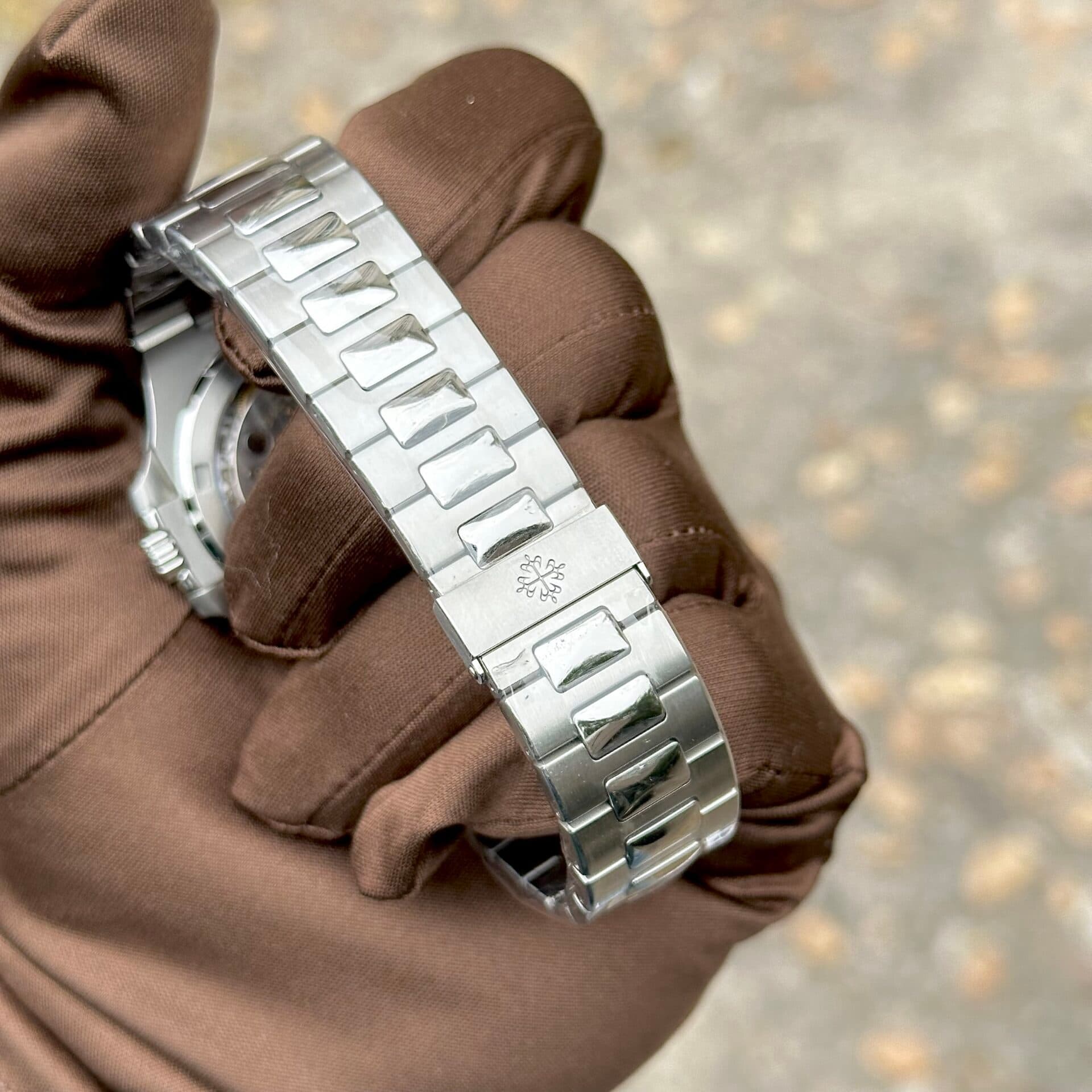Dong-Ho-Patek-Philippe-Nautilus-5711-Replica-11-Mat-Xanh-3K-Factory-40mm-4-1