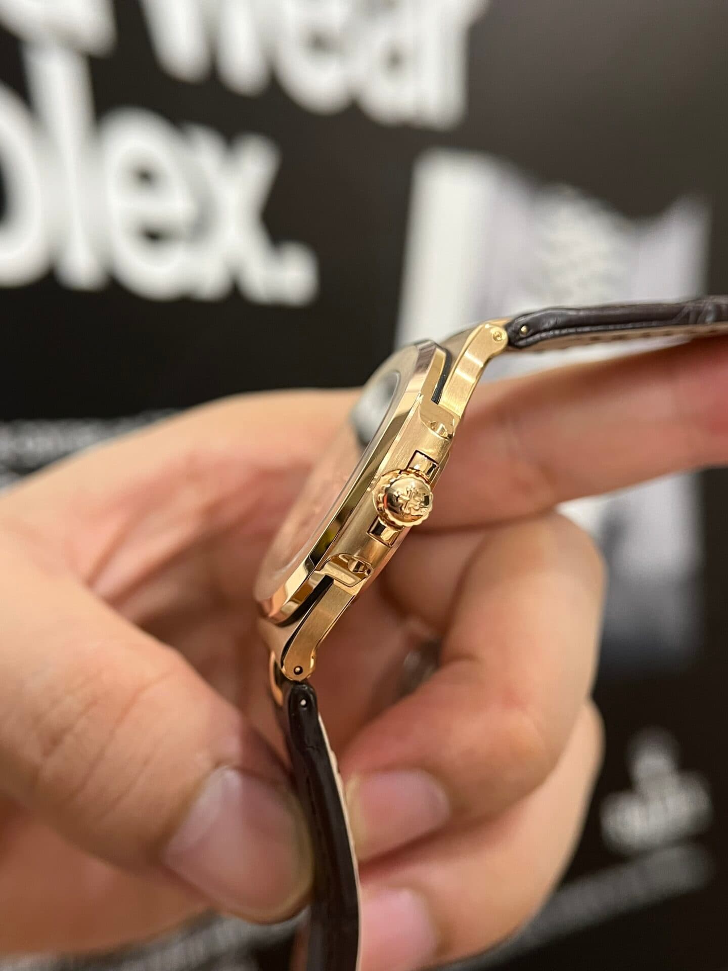 Dong-Ho-Patek-Philippe-Nautilus-5711-Rose-Gold-Nha-May-3K-40mm-6-1