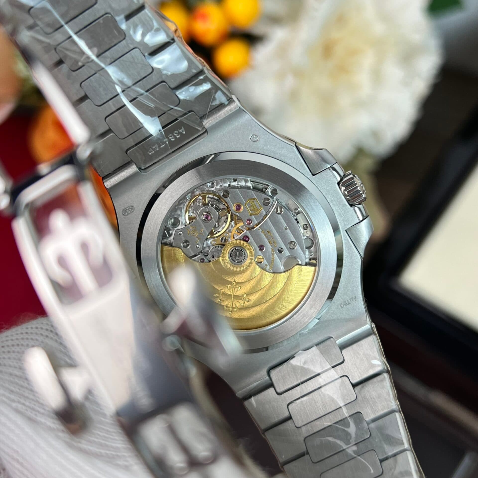Dong-Ho-Patek-Philippe-Nautilus-5711-Tinh-Chinh-Full-Like-Auth-40mm-1-1