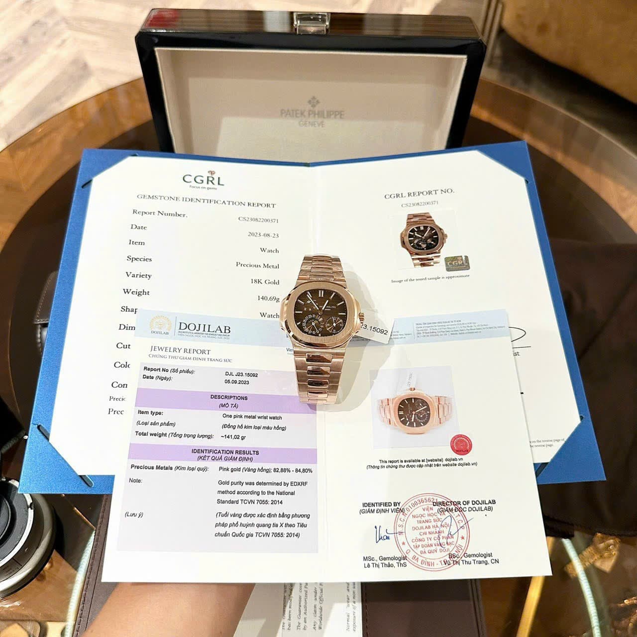 Dong-Ho-Patek-Philippe-Nautilus-5712-Boc-Vang-Mat-Chocolate-GRF-40mm-1-1