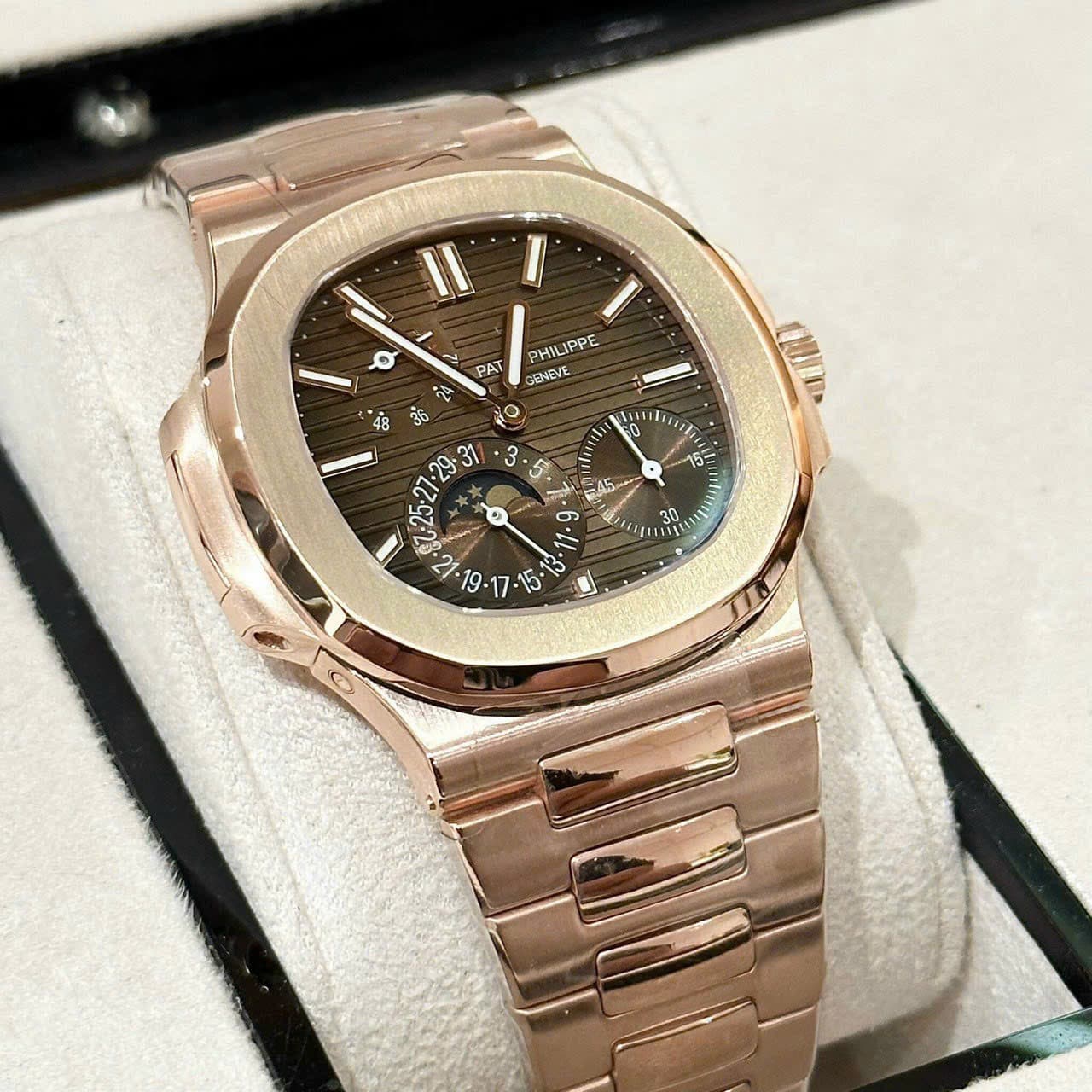 Dong-Ho-Patek-Philippe-Nautilus-5712-Boc-Vang-Mat-Chocolate-GRF-40mm-5-1