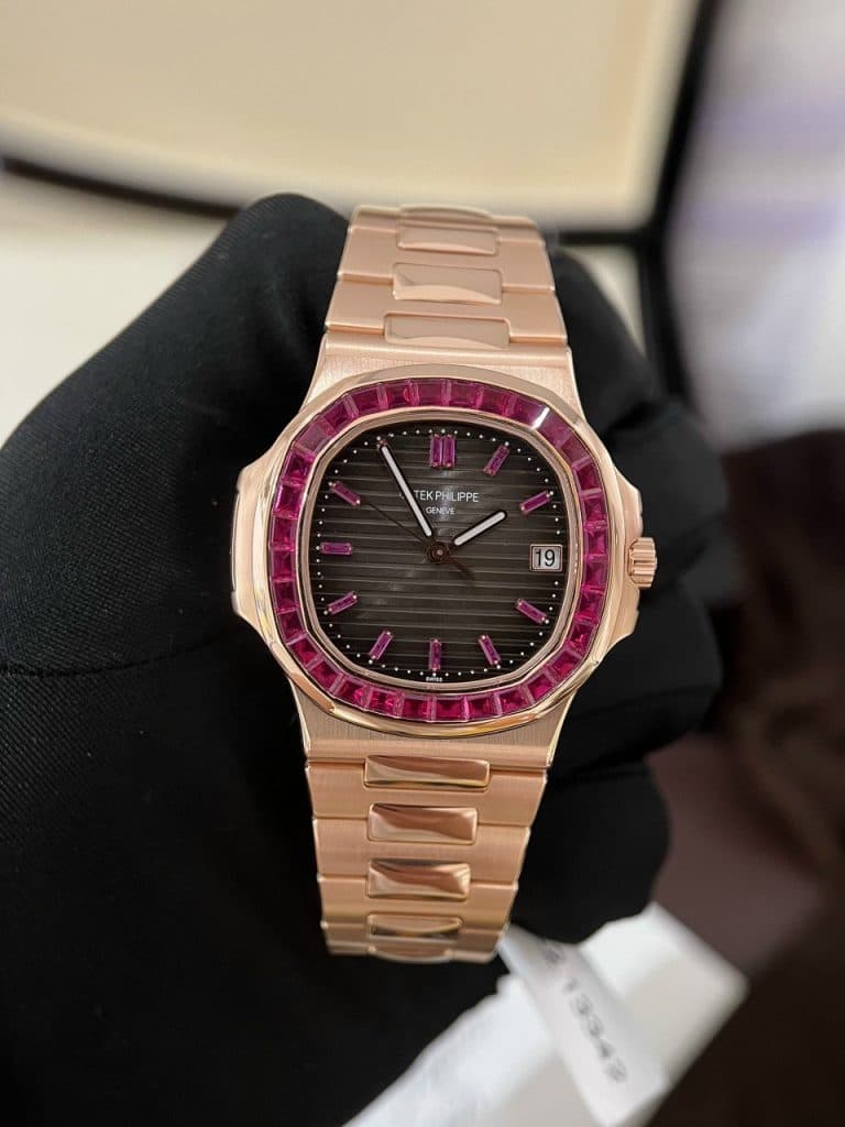 Dong-Ho-Patek-Philippe-Nautilus-5723-Boc-Vang-Do-Da-Ruby-Do-Tong-Hop-4-1